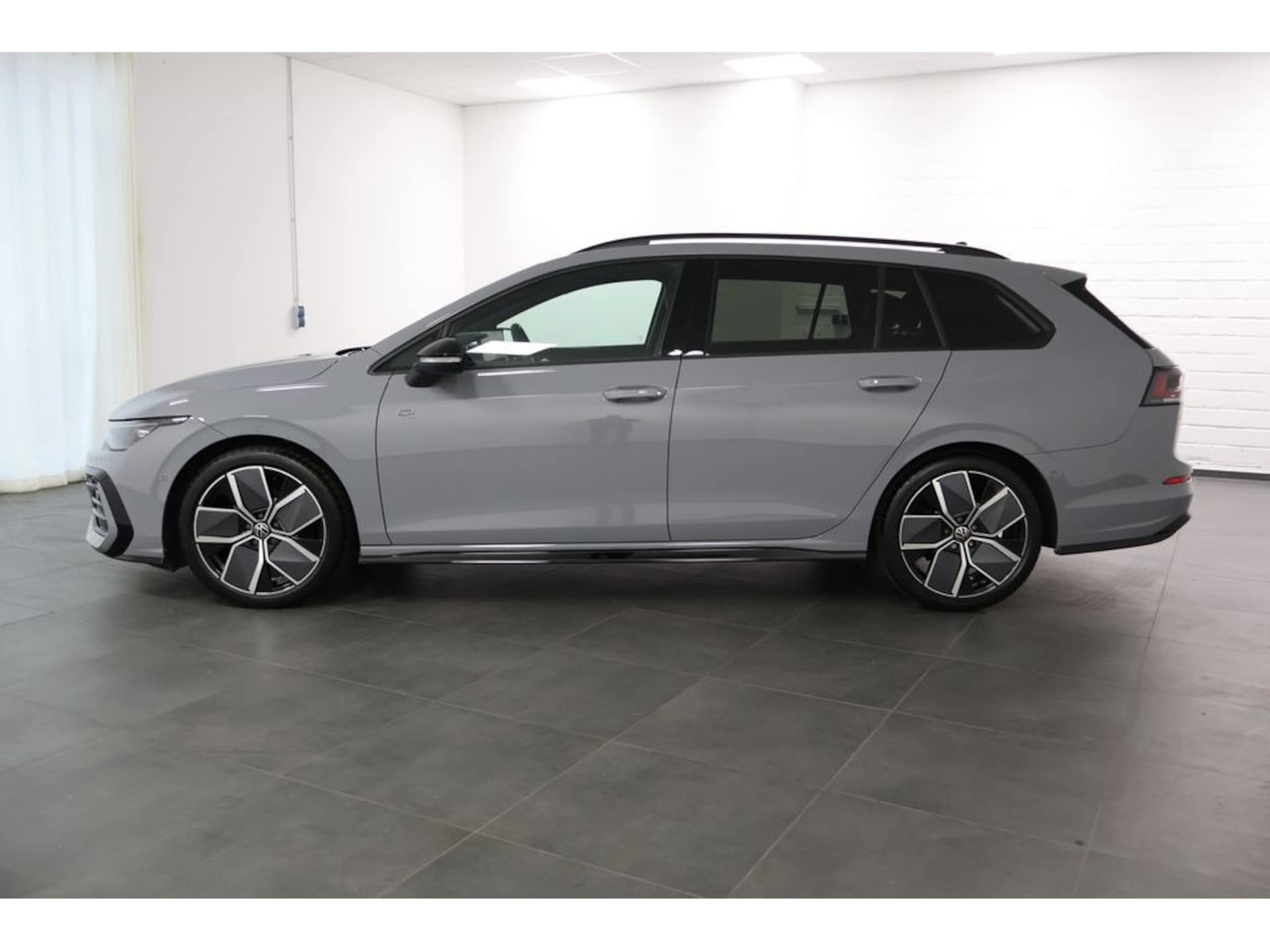 Volkswagen Golf Variant R-Line