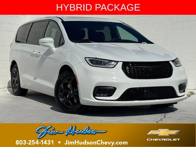 Photo of 2022 Chrysler
