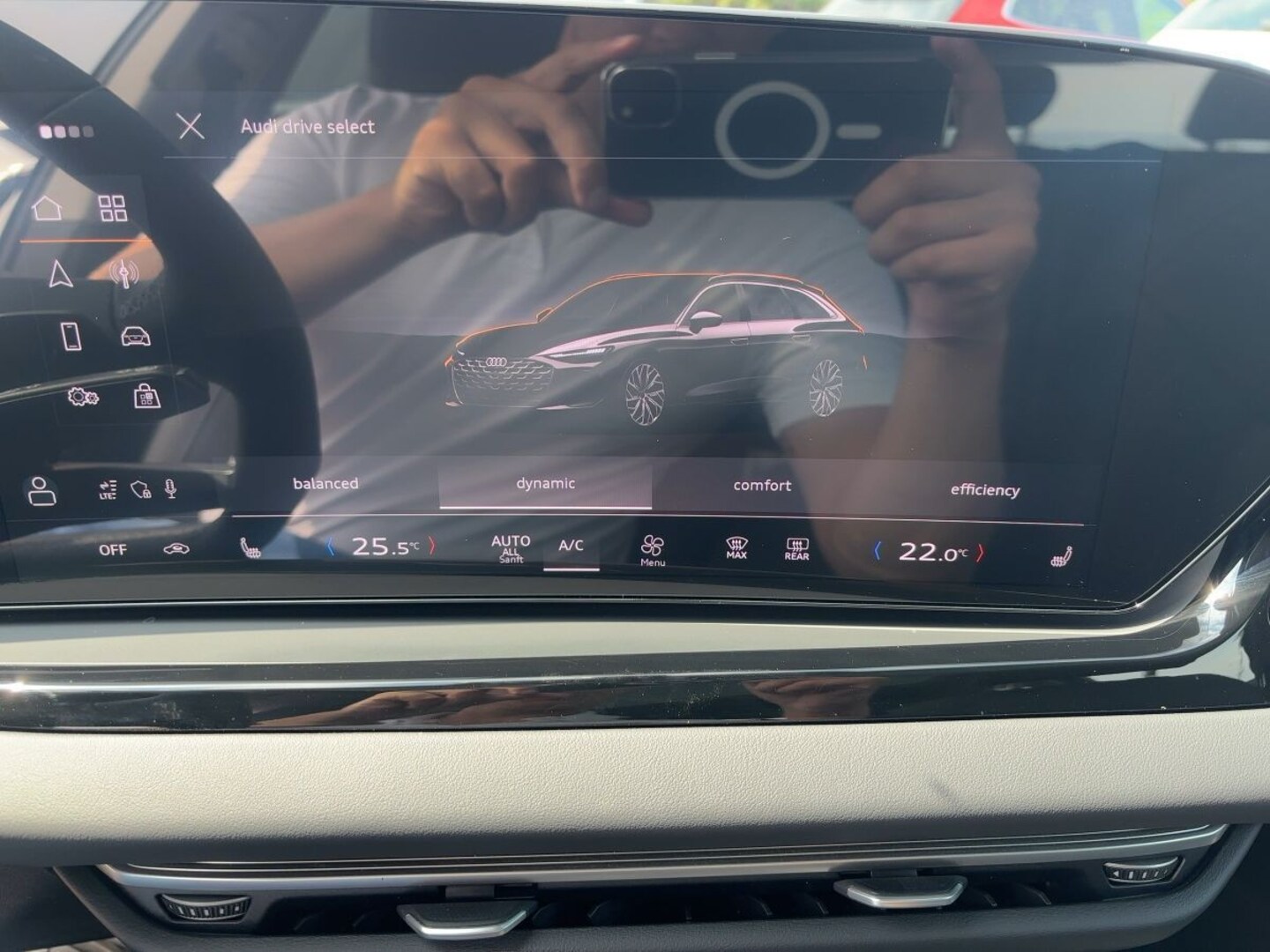 Bild über Audi A6 Avant TDI quattro 150 kW S tronic - für weitere Informationen kontaktieren Sie den Audi Partner