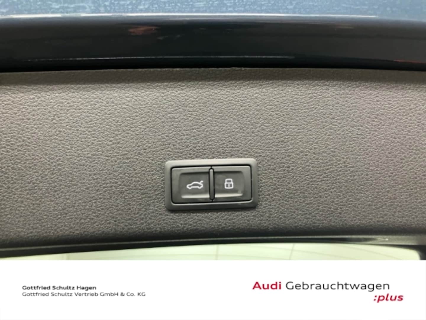 Bild über Audi Q8 e-tron S line 50 e-tron quattro - für weitere Informationen kontaktieren Sie den Audi Partner