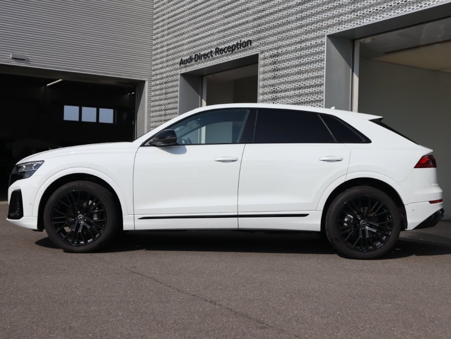 Audi Q8 SUV 50 TDI quattro 200(272) kW(PS) tiptronic for more details contact your dealer
