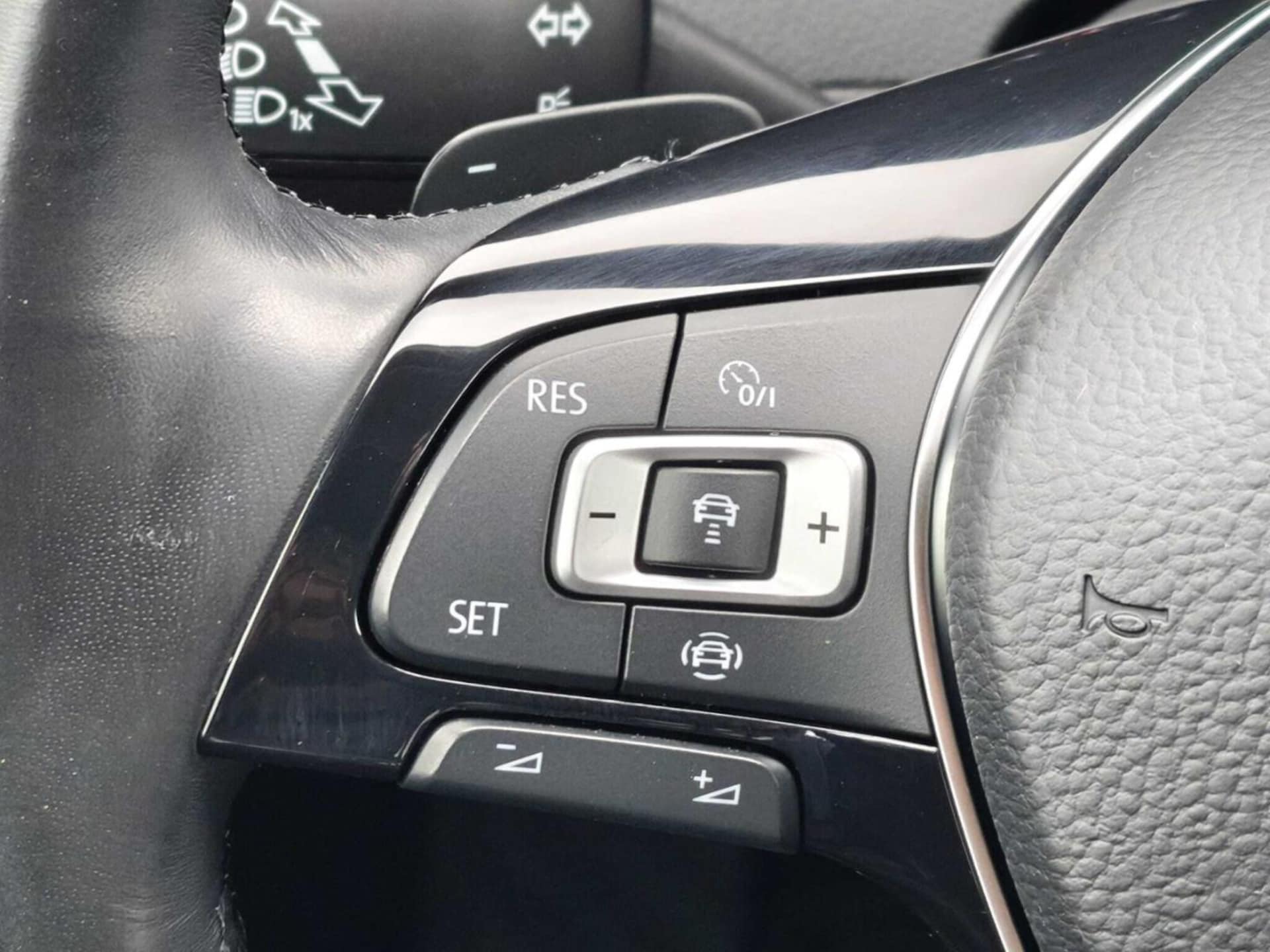 Volkswagen Arteon Model bazowy