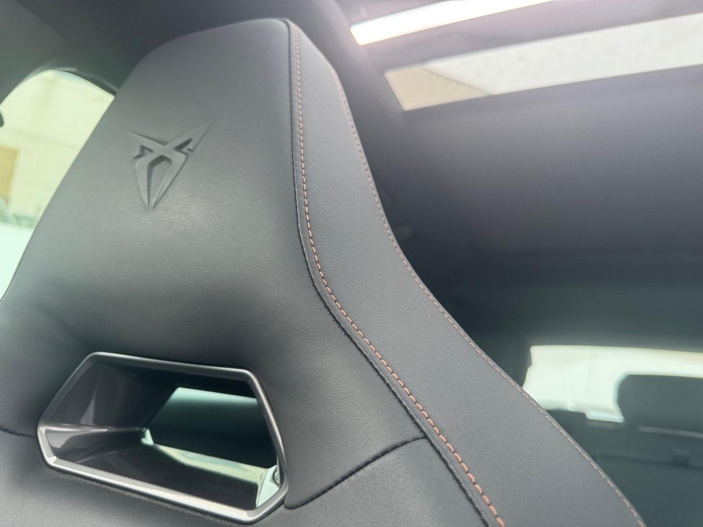 CUPRA Leon Sportstourer 1.5 TSI e-Hybrid VZ DSG 200 kW (272 CV) — photo 20