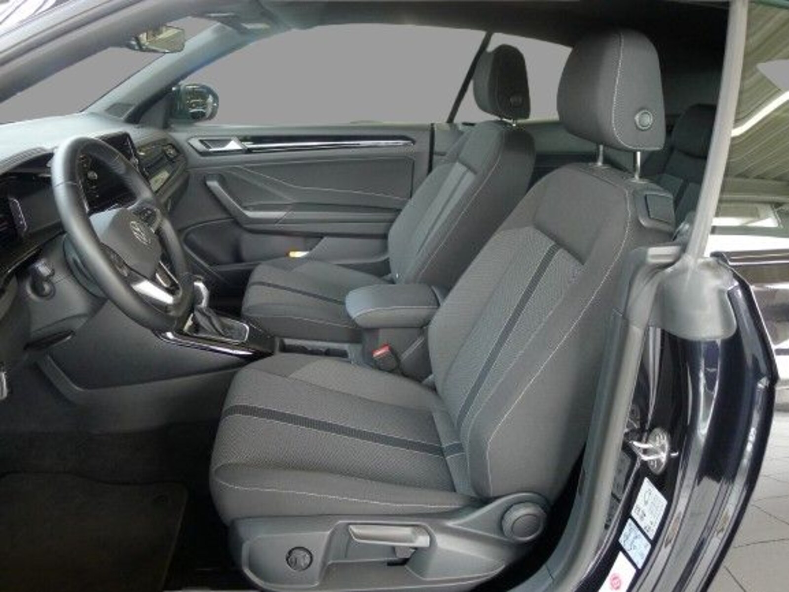 Volkswagen T-Roc Cabriolet – Bild 12