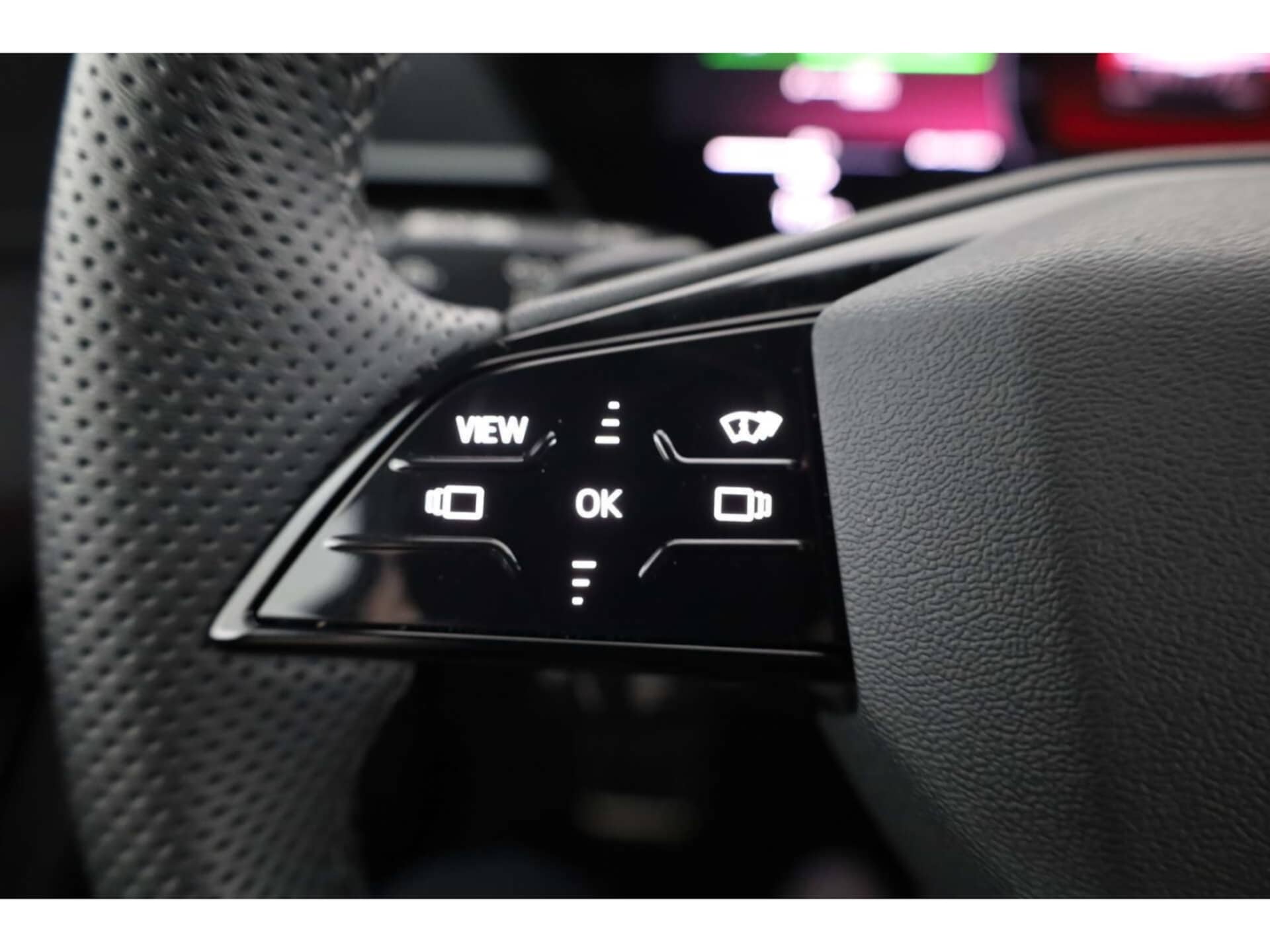 Audi SQ6 SUV e-tron