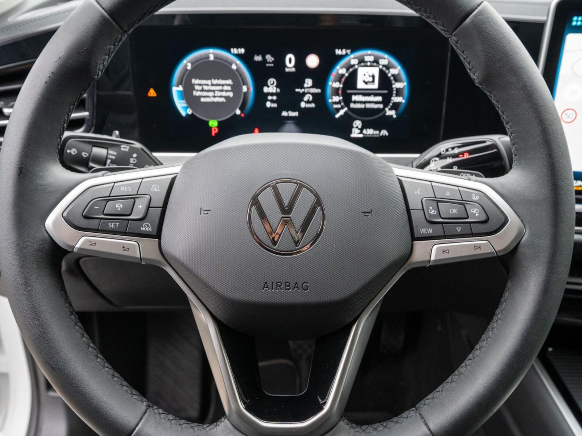 Volkswagen Passat Elegance