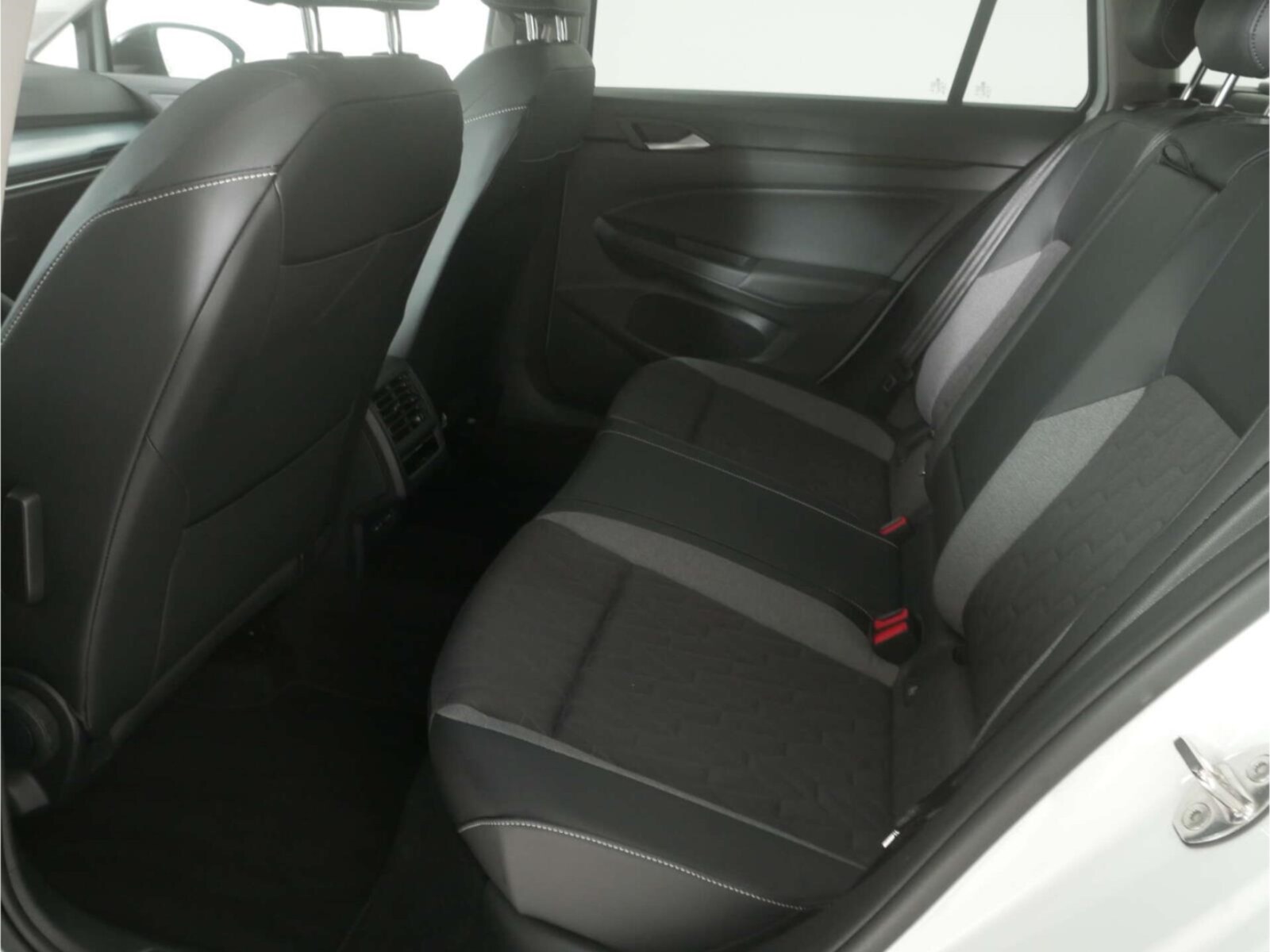 Volkswagen Golf Variant – Bild 12