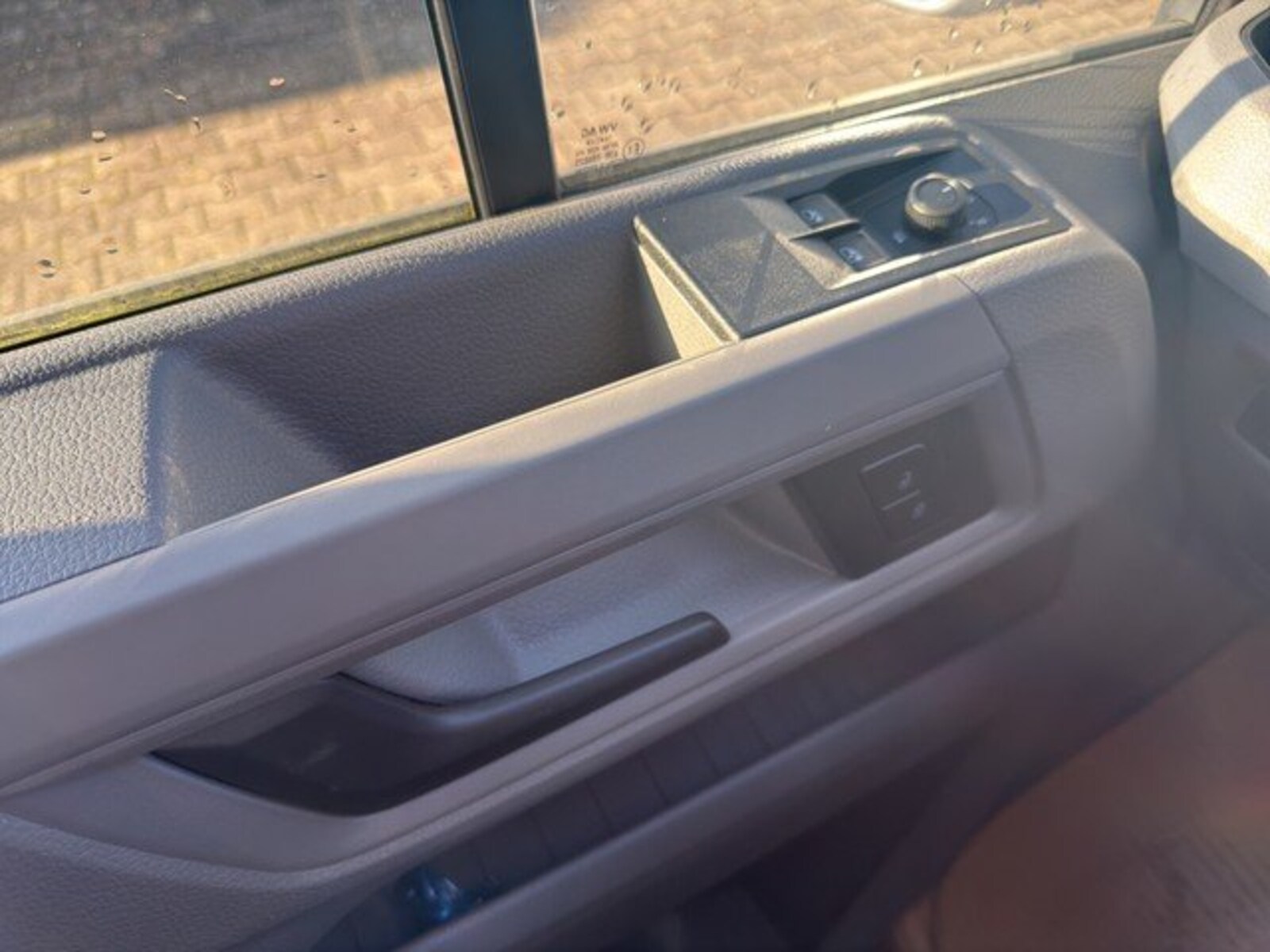 Volkswagen Crafter Kasten mittlerer Radstand – Bild 12