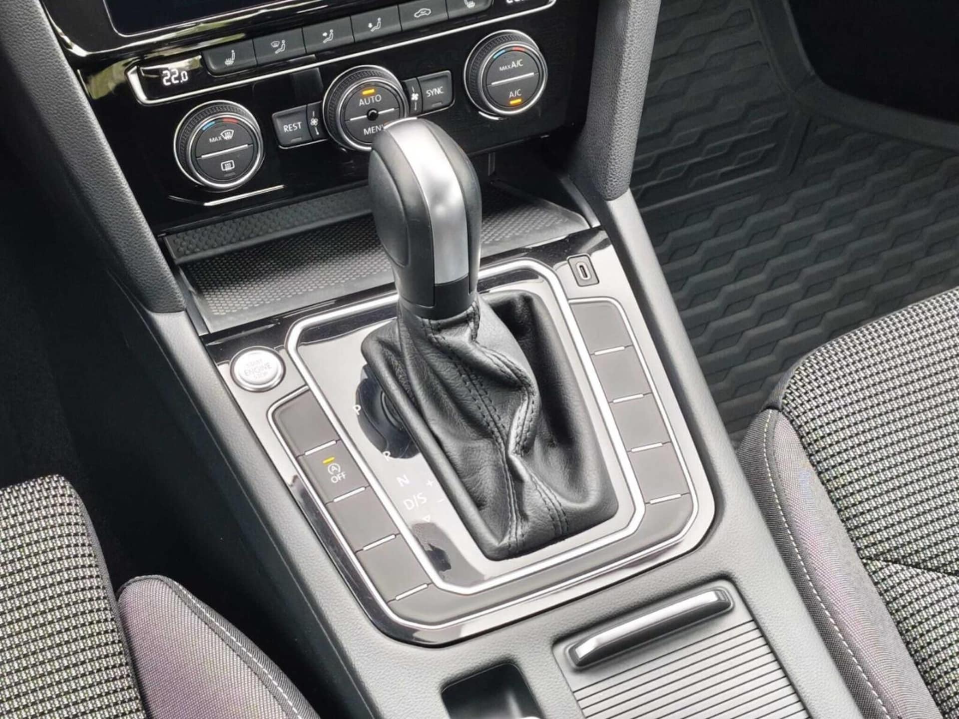 Volkswagen Arteon Model bazowy