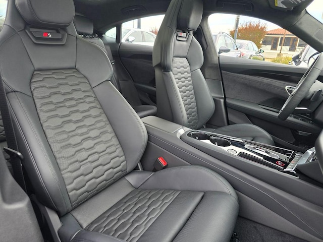 2026 Audi S e-tron GT Prestige - Photo 13