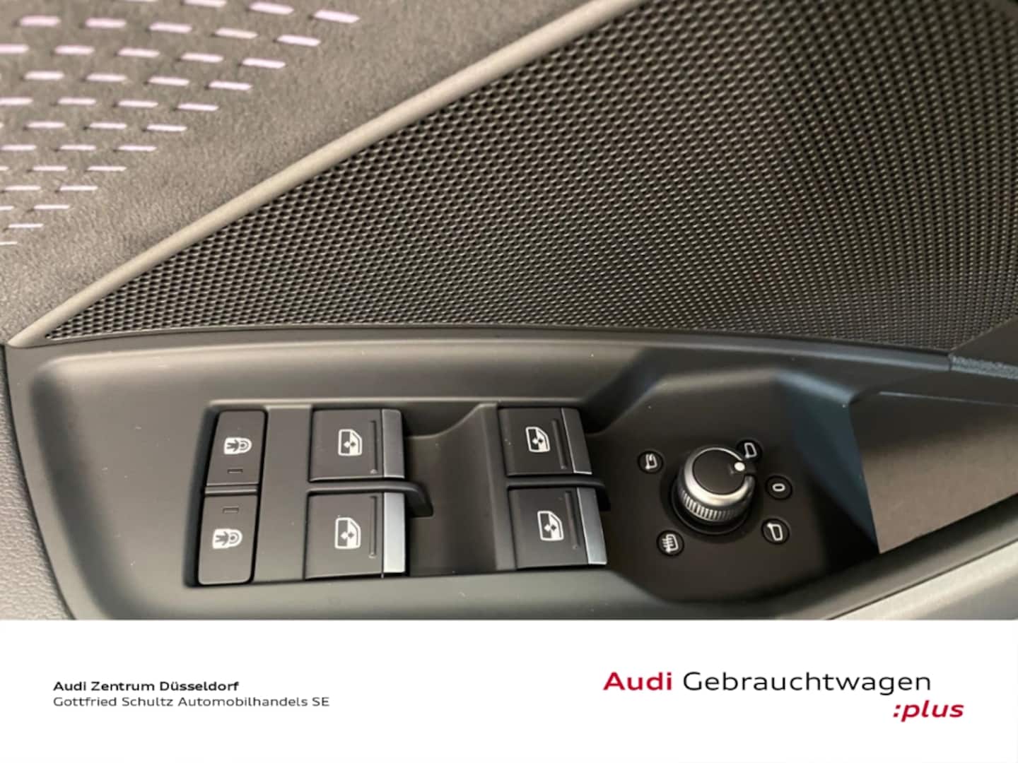 Bild über Audi S3 Sportback TFSI quattro S tronic - für weitere Informationen kontaktieren Sie den Audi Partner