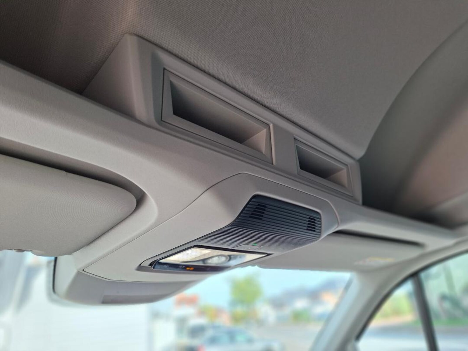 Volkswagen Crafter Kasten mittlerer Radstand – Bild 21
