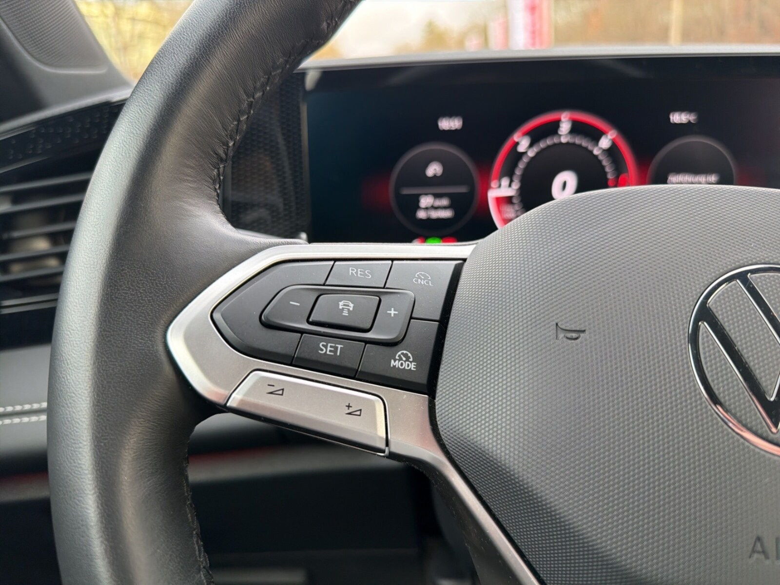 Volkswagen Tiguan – Bild 14