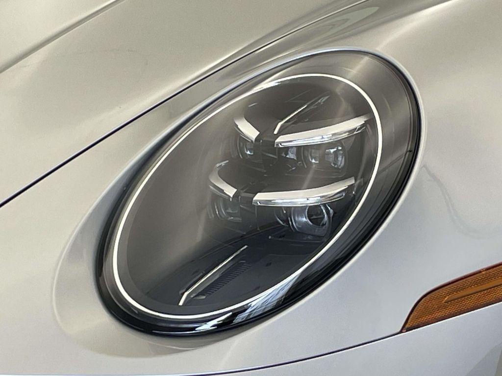 2026 Porsche 911 T - Photo 15