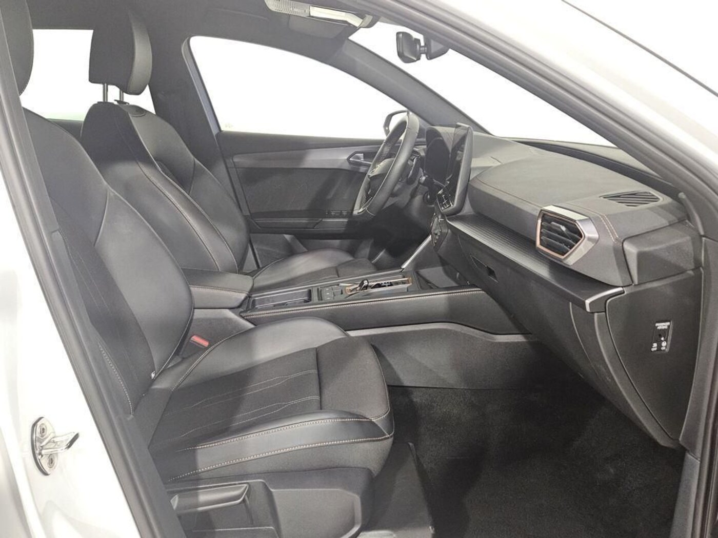 CUPRA Leon León 1.5 eTSI DSG 110 kW (150 CV) — photo 5