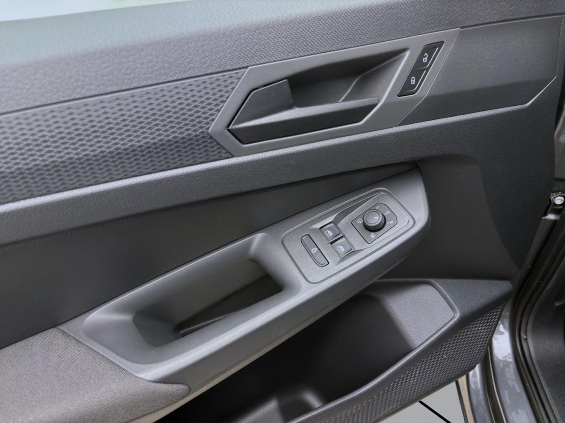 Volkswagen Caddy Basis-Modell