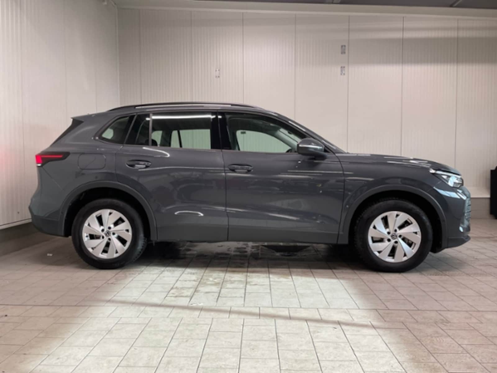 Volkswagen Tiguan – Bild 8