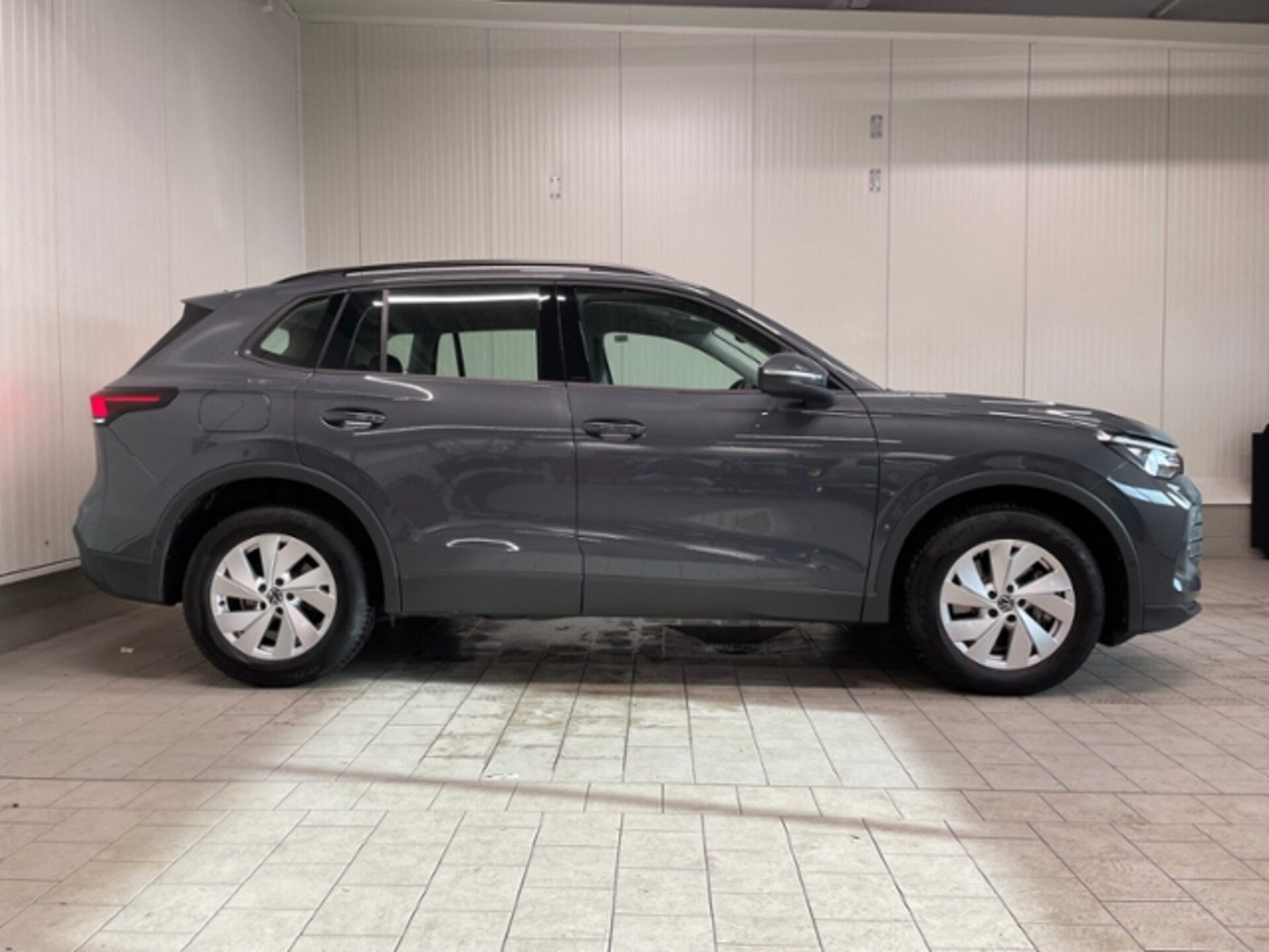 Volkswagen Tiguan Basis-Modell
