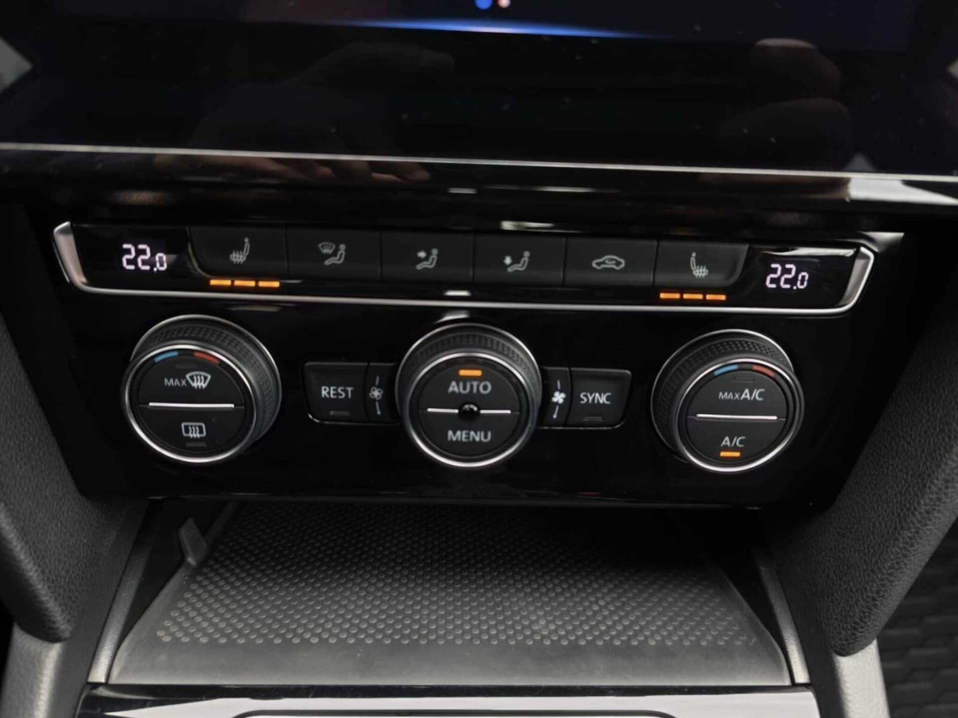 Volkswagen Arteon Model bazowy