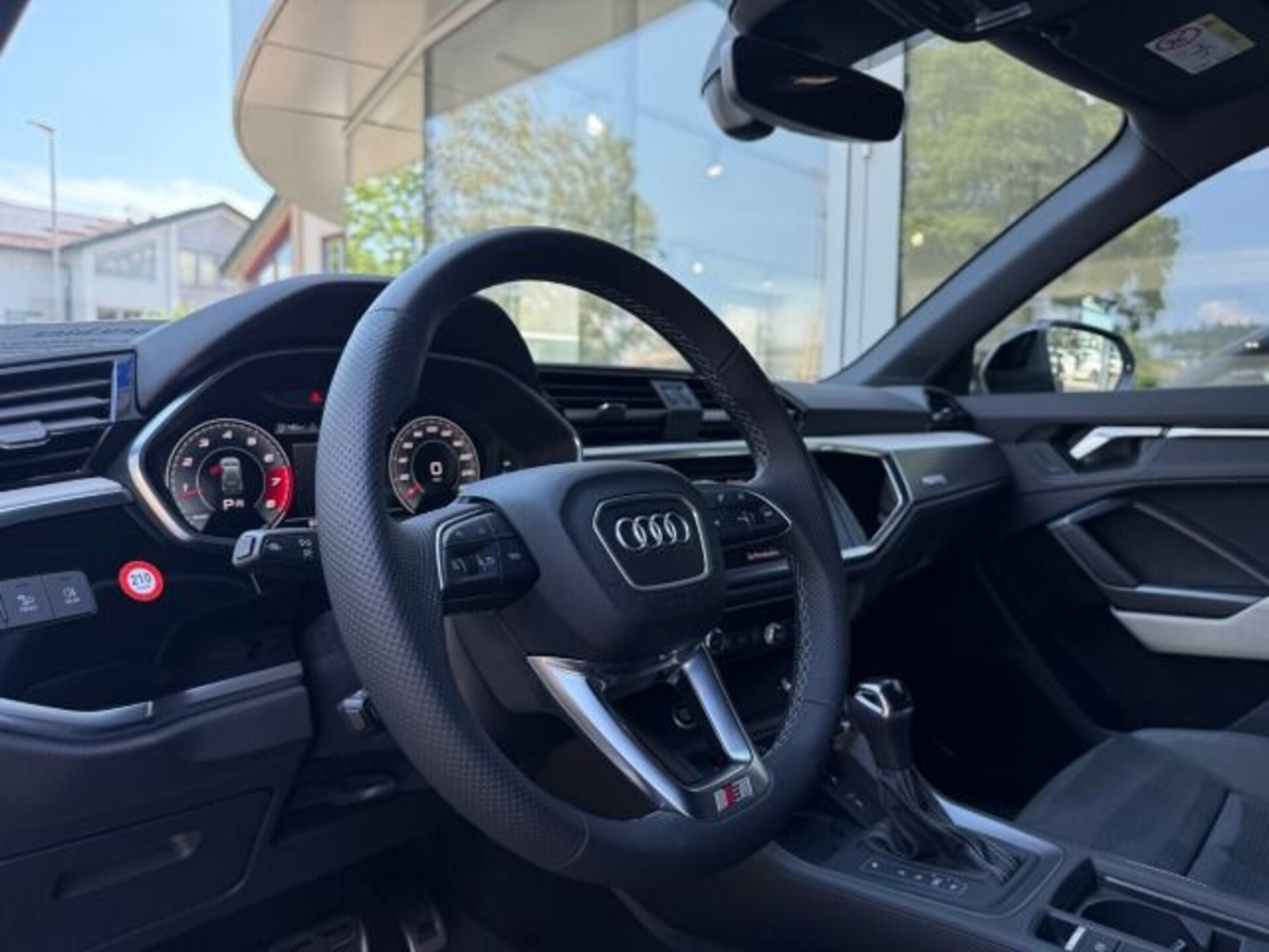 Audi Q3 SUV S line