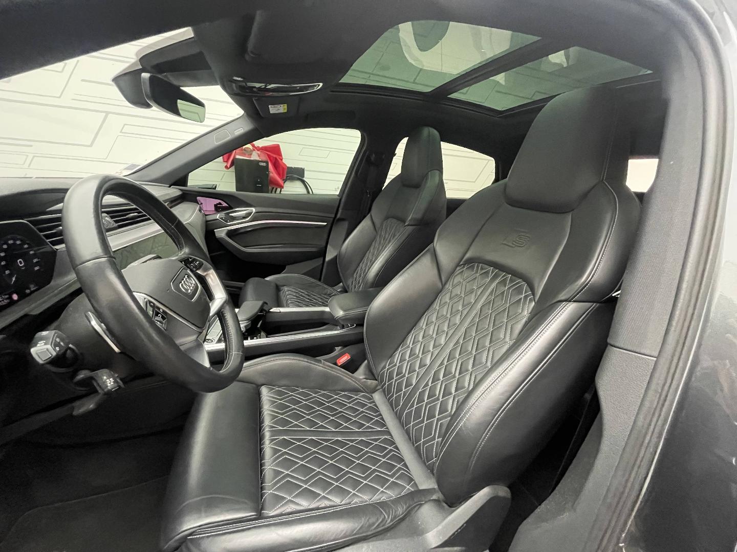 Image about Audi e-tron Sportback S line 55 quattro 300,00 kW