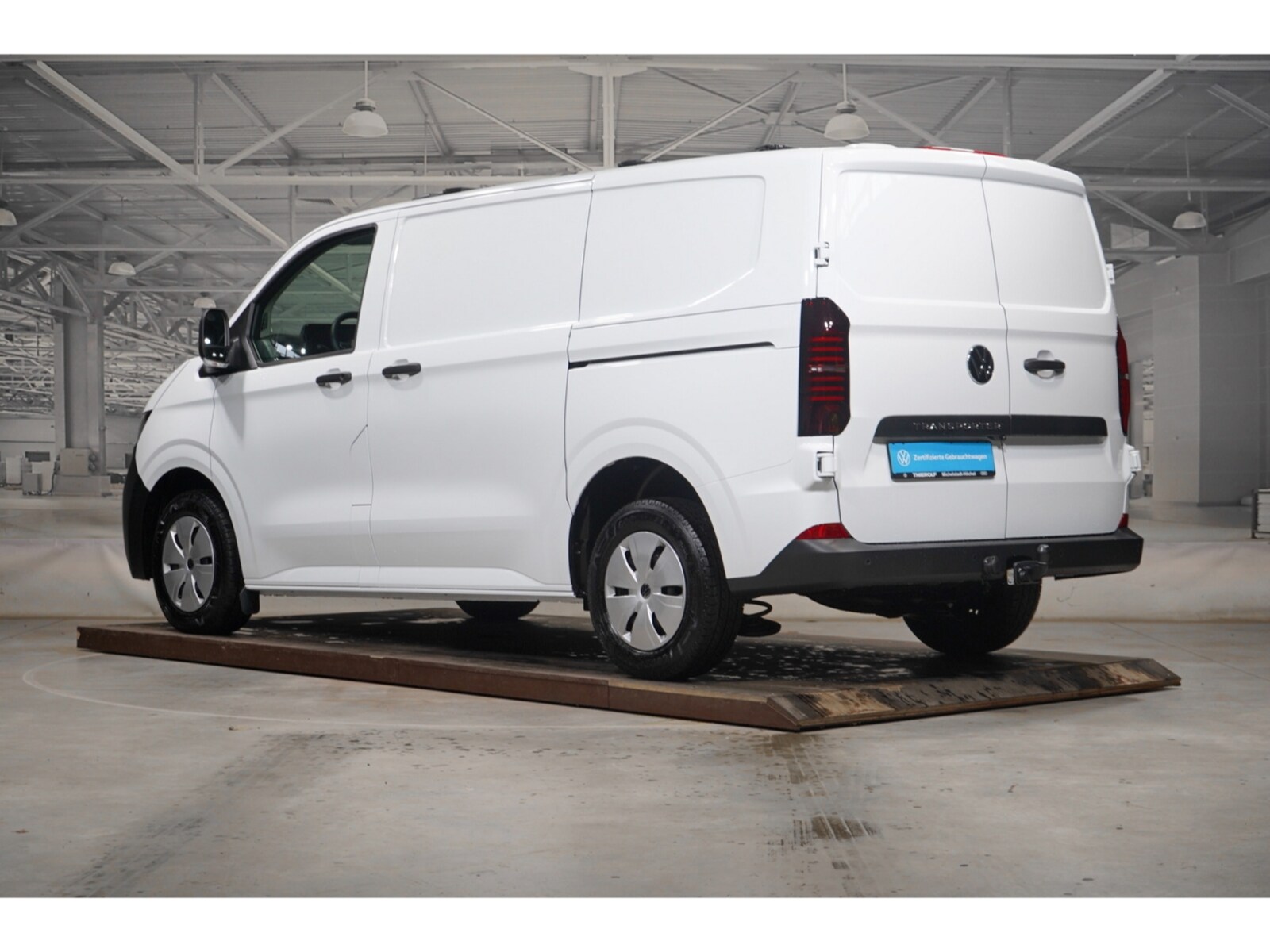 Volkswagen Transporter Kasten kurzer Radstand – Bild 2