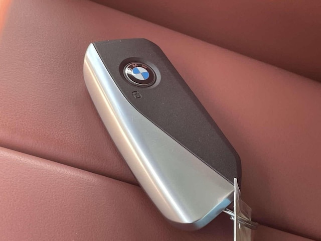 2025 BMW iX