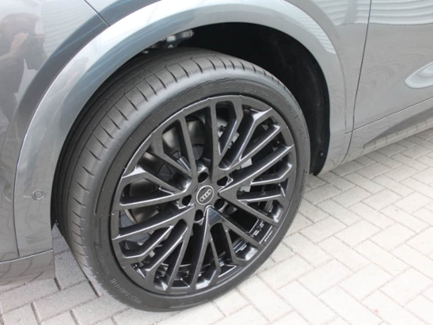 Bild über Audi Q7 SUV TDI quattro 220 kW tiptronic - für weitere Informationen kontaktieren Sie den Audi Partner