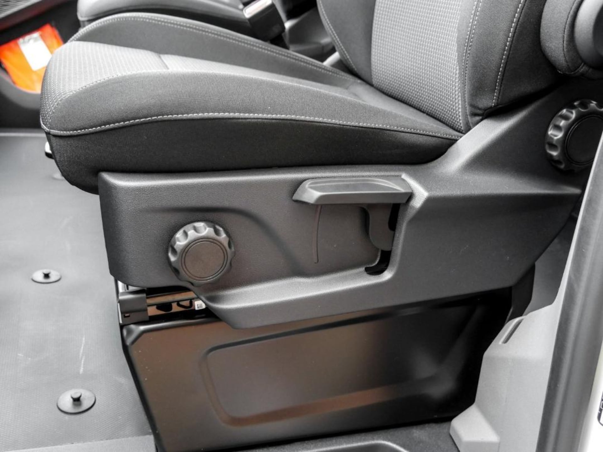 Volkswagen Transporter Kasten langer Radstand Plus