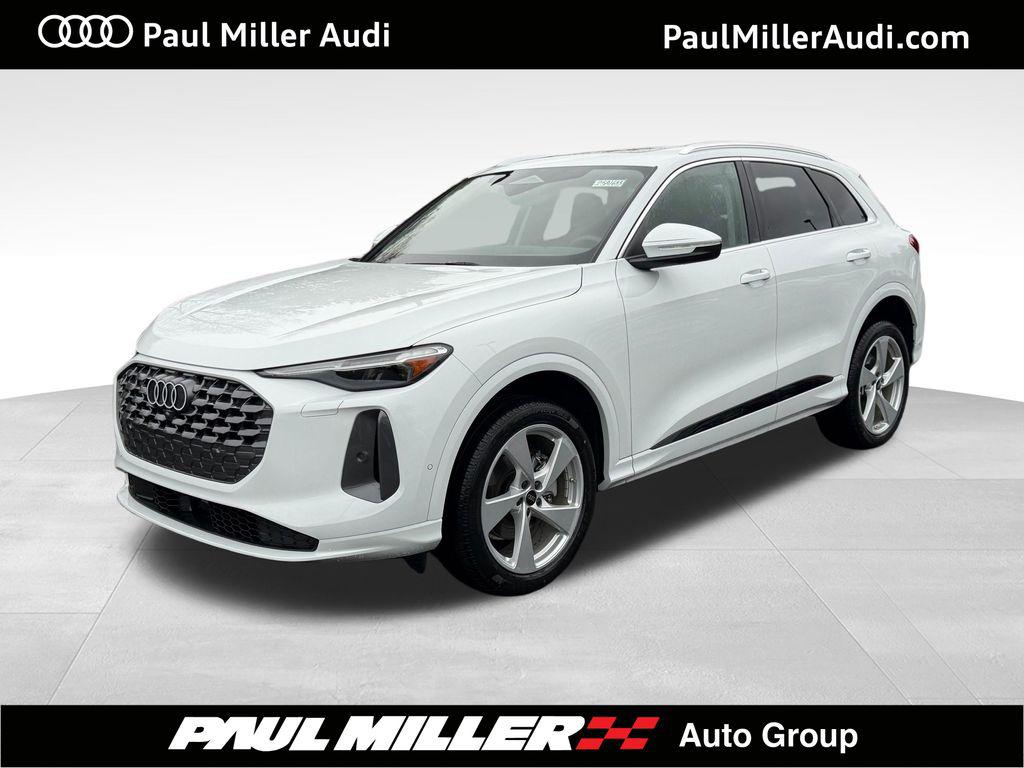 2025 Audi Q5 40 Premium Plus's photo