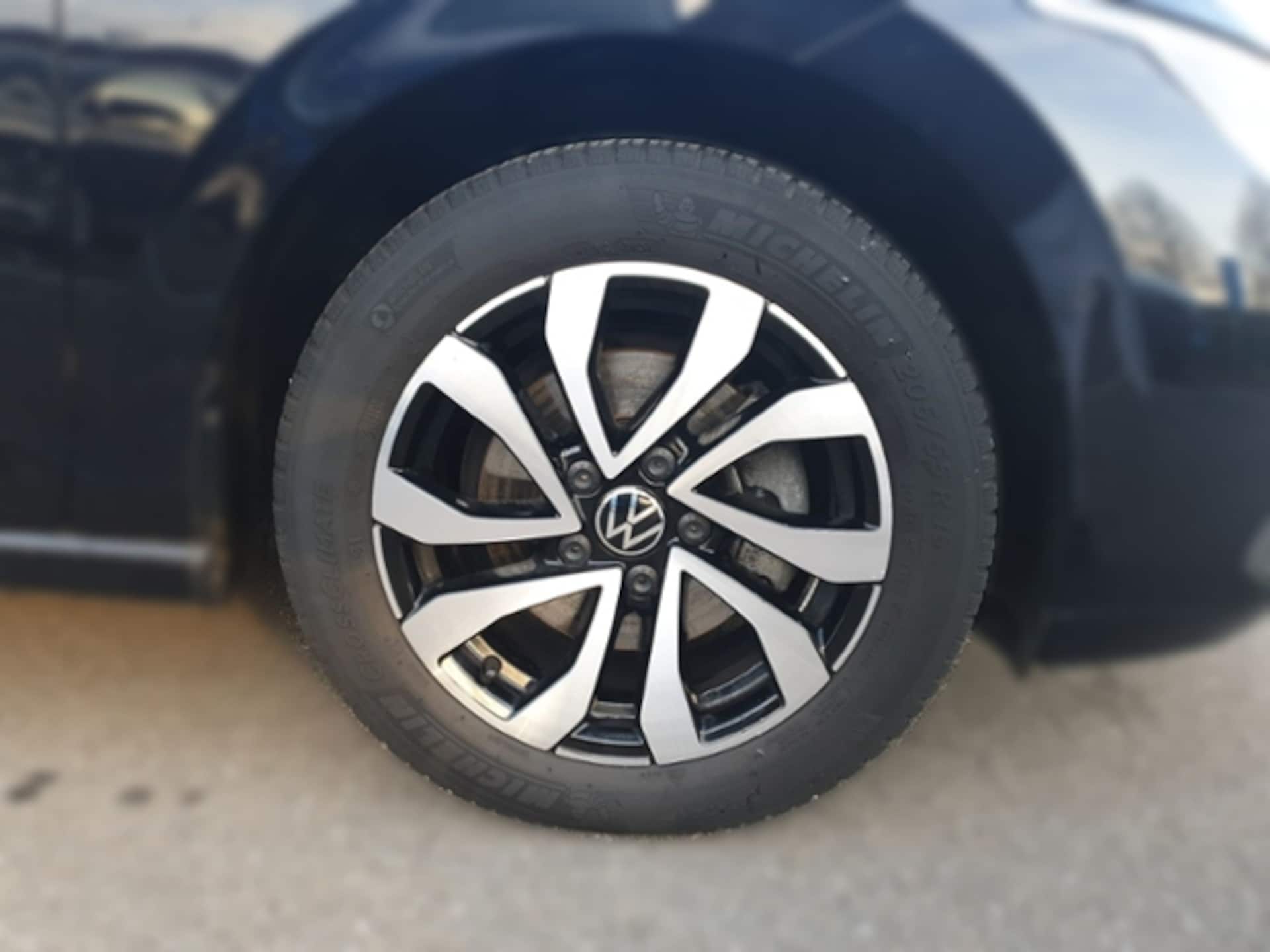 Volkswagen Golf Active