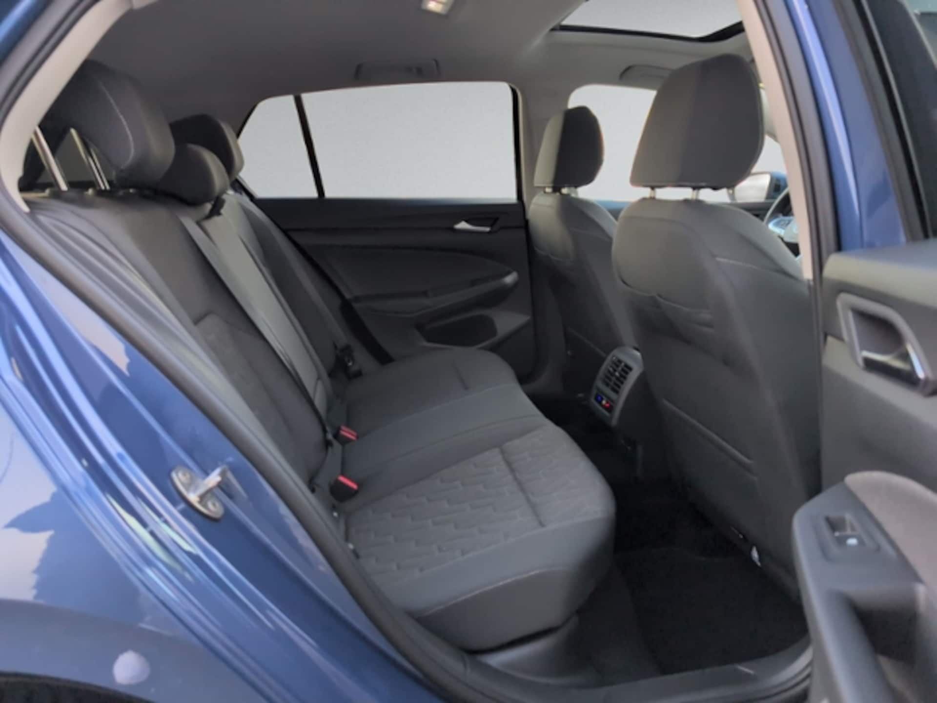 Volkswagen Golf Life