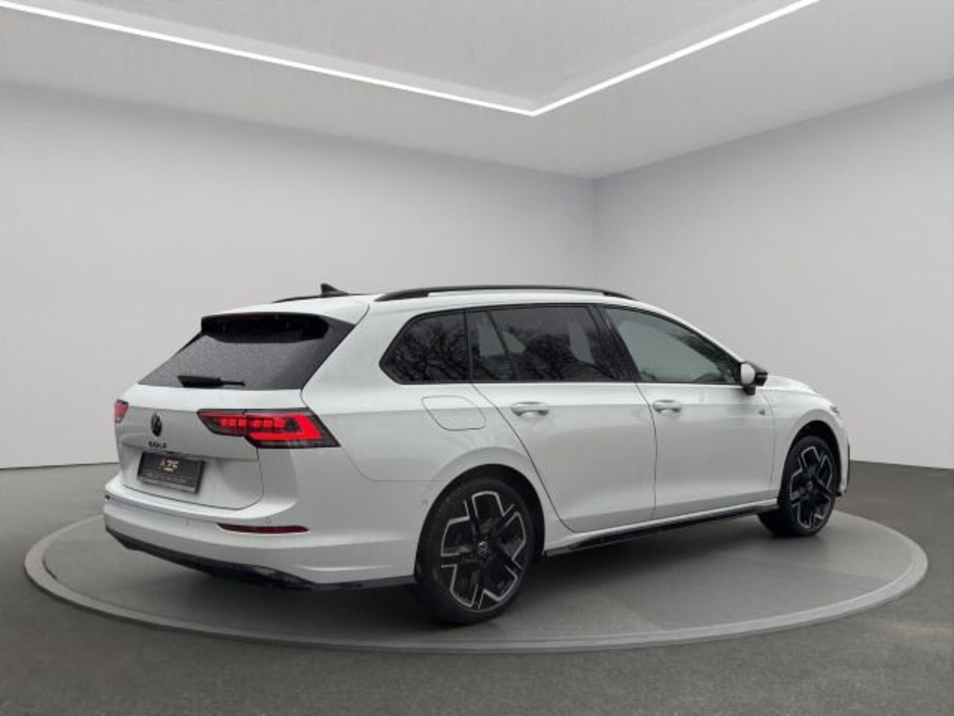 Volkswagen Golf Variant R-Line