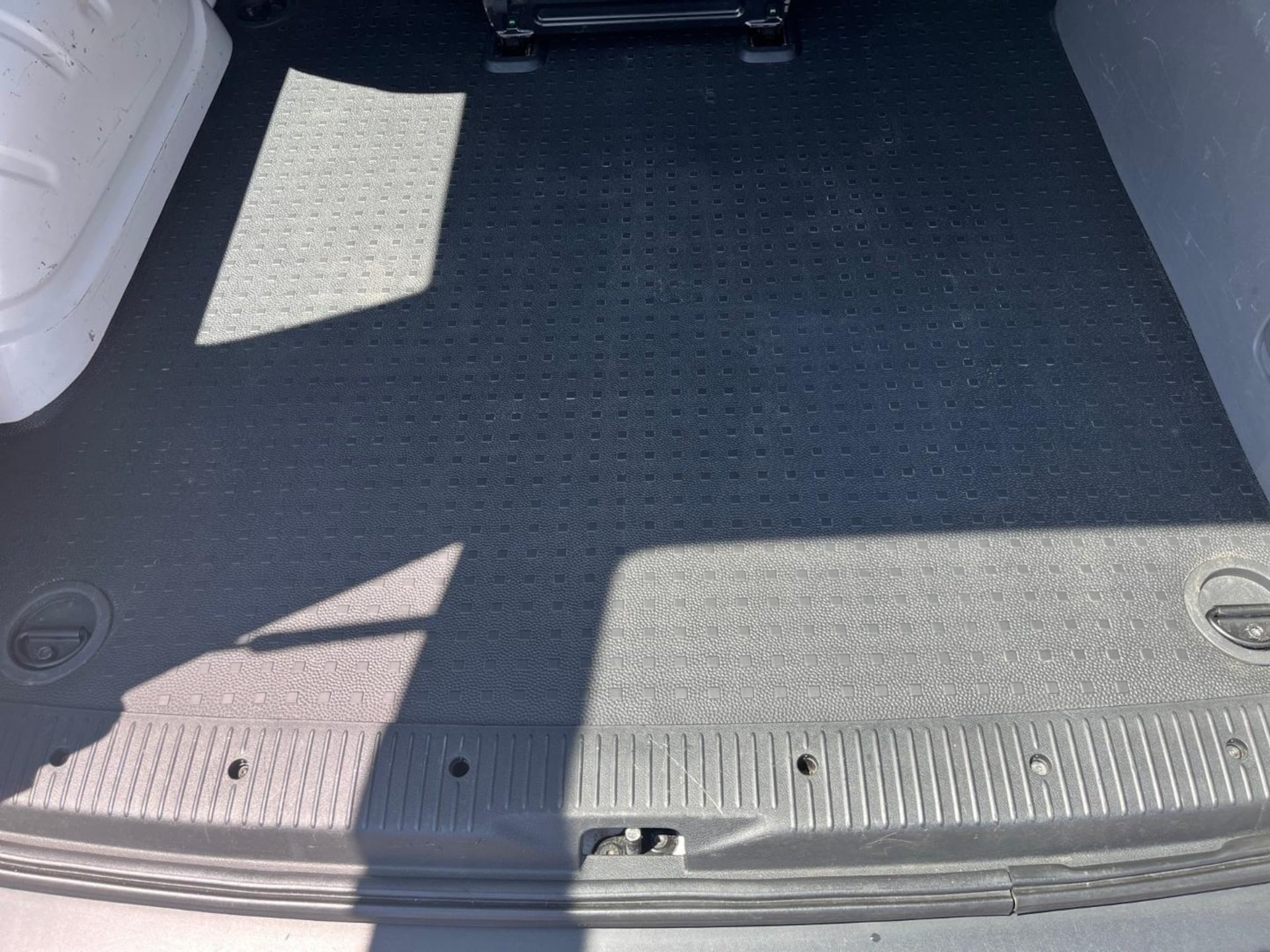 Volkswagen T6.1 Transporter Kombi langer Radstand