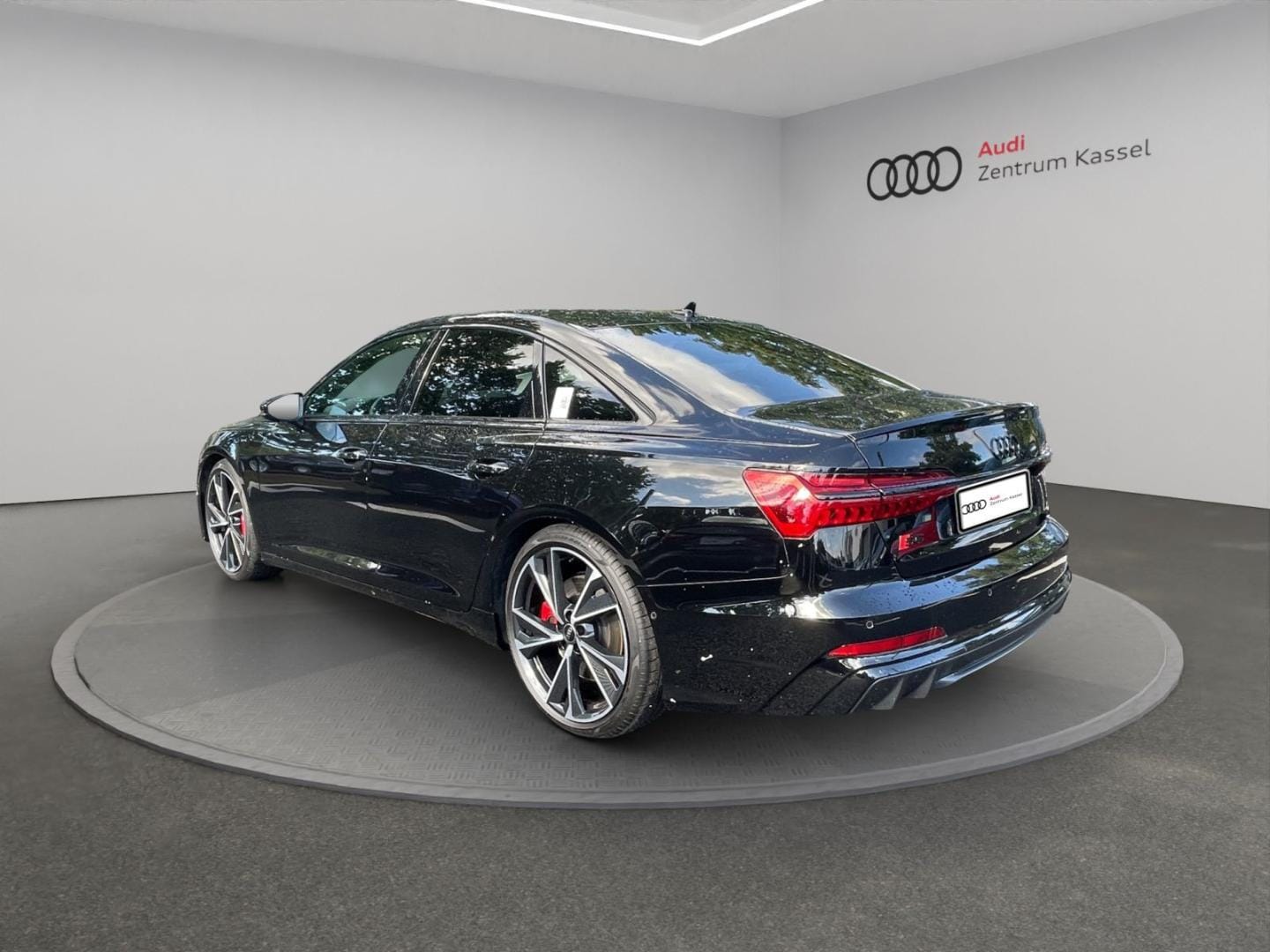 Bild über Audi S6 Limousine TDI quattro tiptronic - für weitere Informationen kontaktieren Sie den Audi Partner