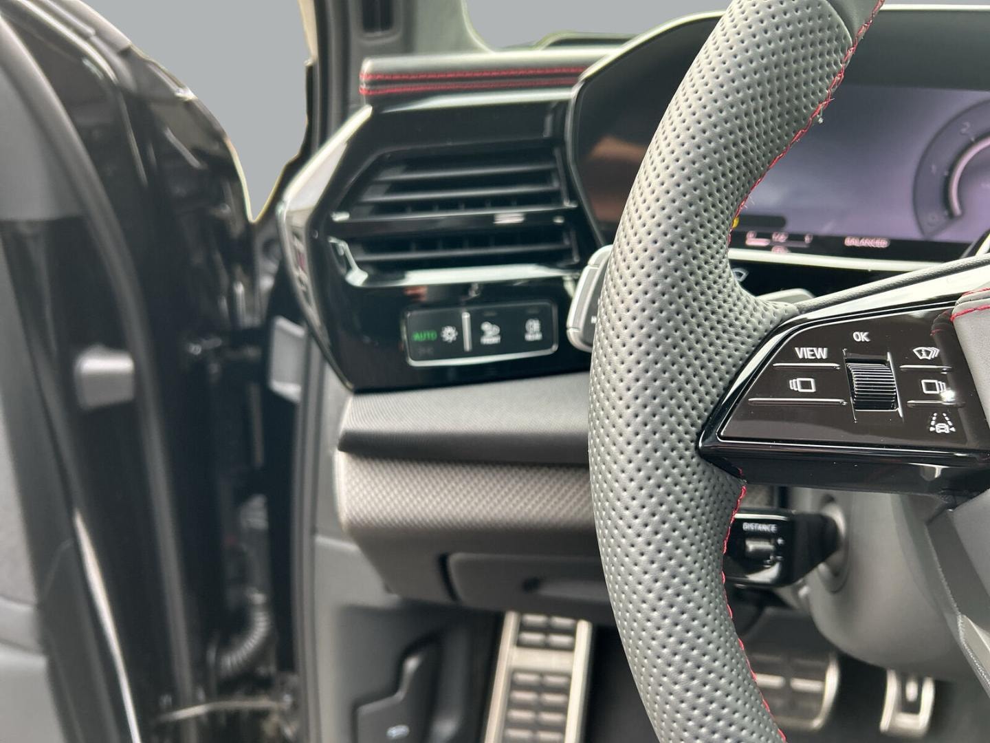 Bild über Audi Q7 SUV TDI quattro 220 kW tiptronic - für weitere Informationen kontaktieren Sie den Audi Partner