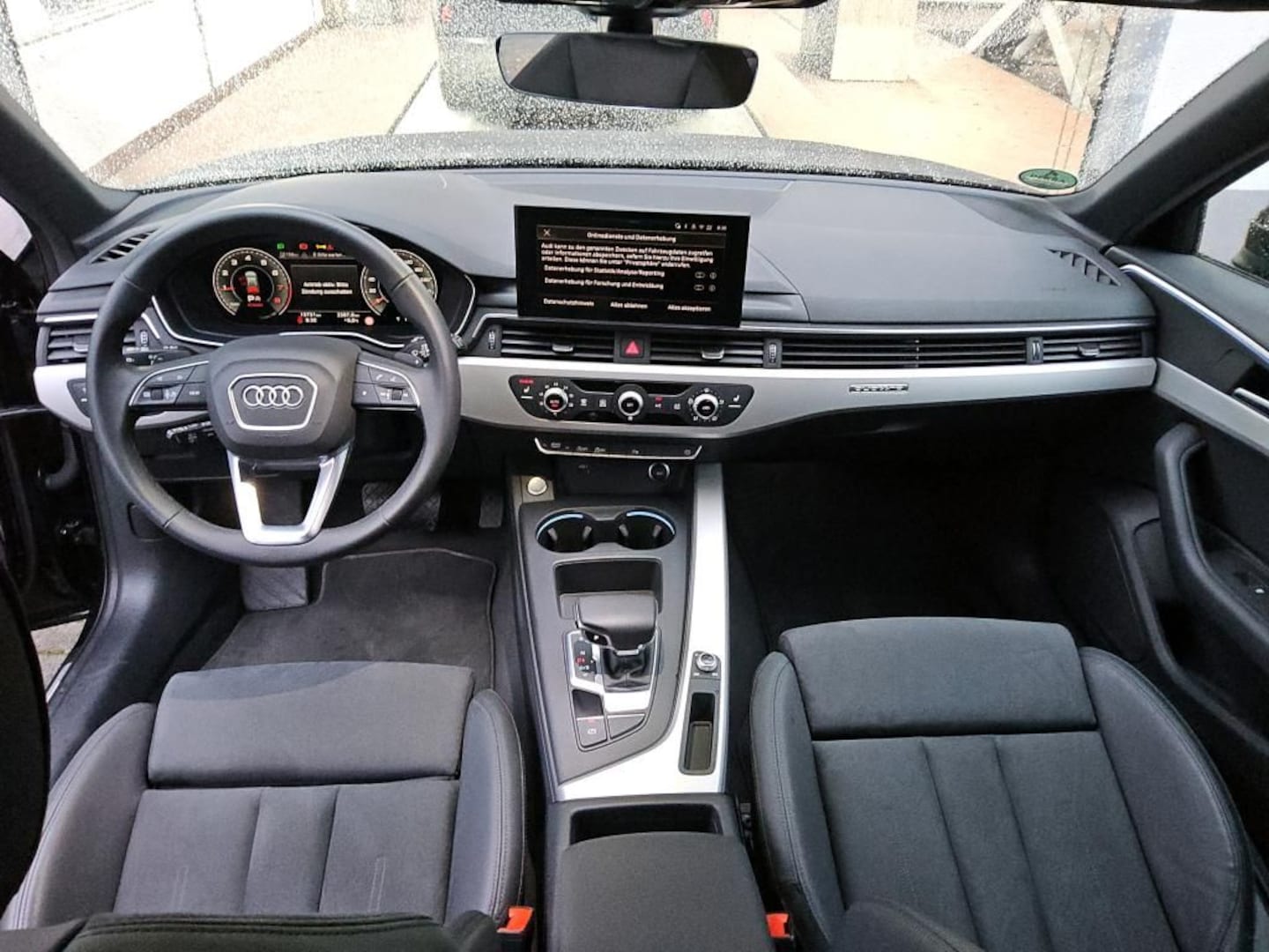 Bild über Audi A4 Avant S line 45 TFSI quattro S tronic - für weitere Informationen kontaktieren Sie den Audi Partner
