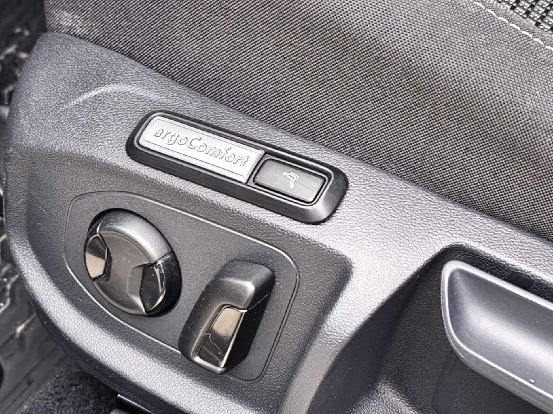 Volkswagen Arteon Model bazowy