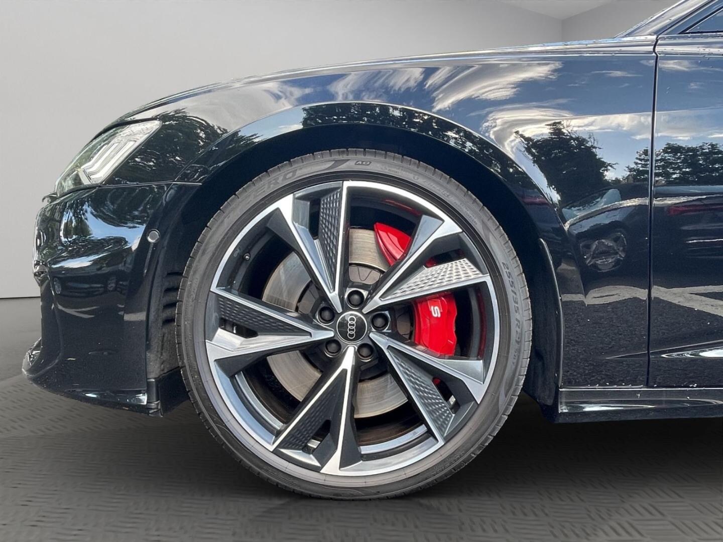 Bild über Audi S6 Limousine TDI quattro tiptronic - für weitere Informationen kontaktieren Sie den Audi Partner