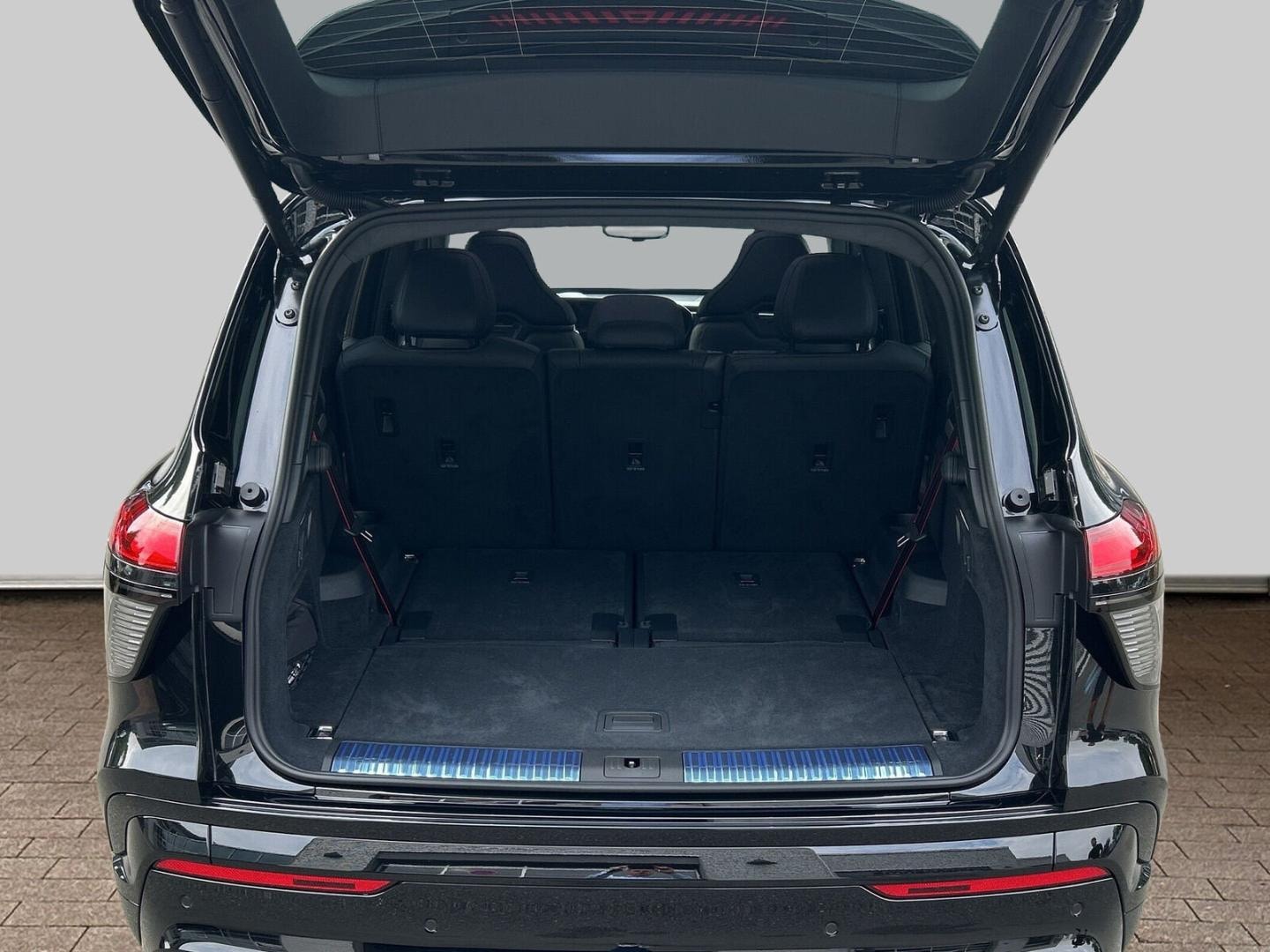 Bild über Audi Q7 SUV TDI quattro 220 kW tiptronic - für weitere Informationen kontaktieren Sie den Audi Partner