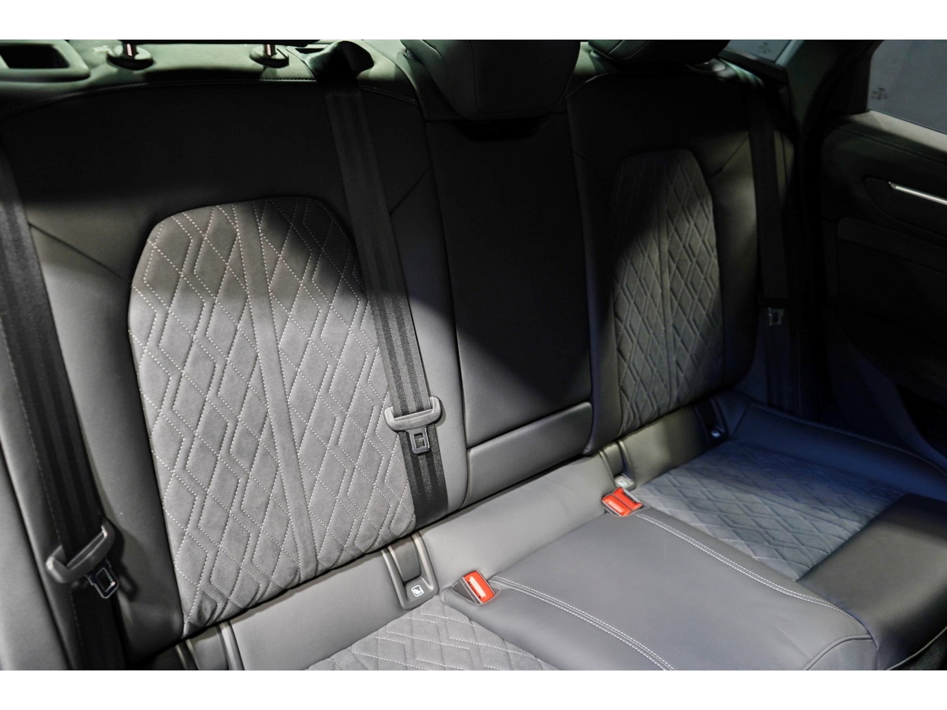 Audi A6 Limousine e-hybrid edition one