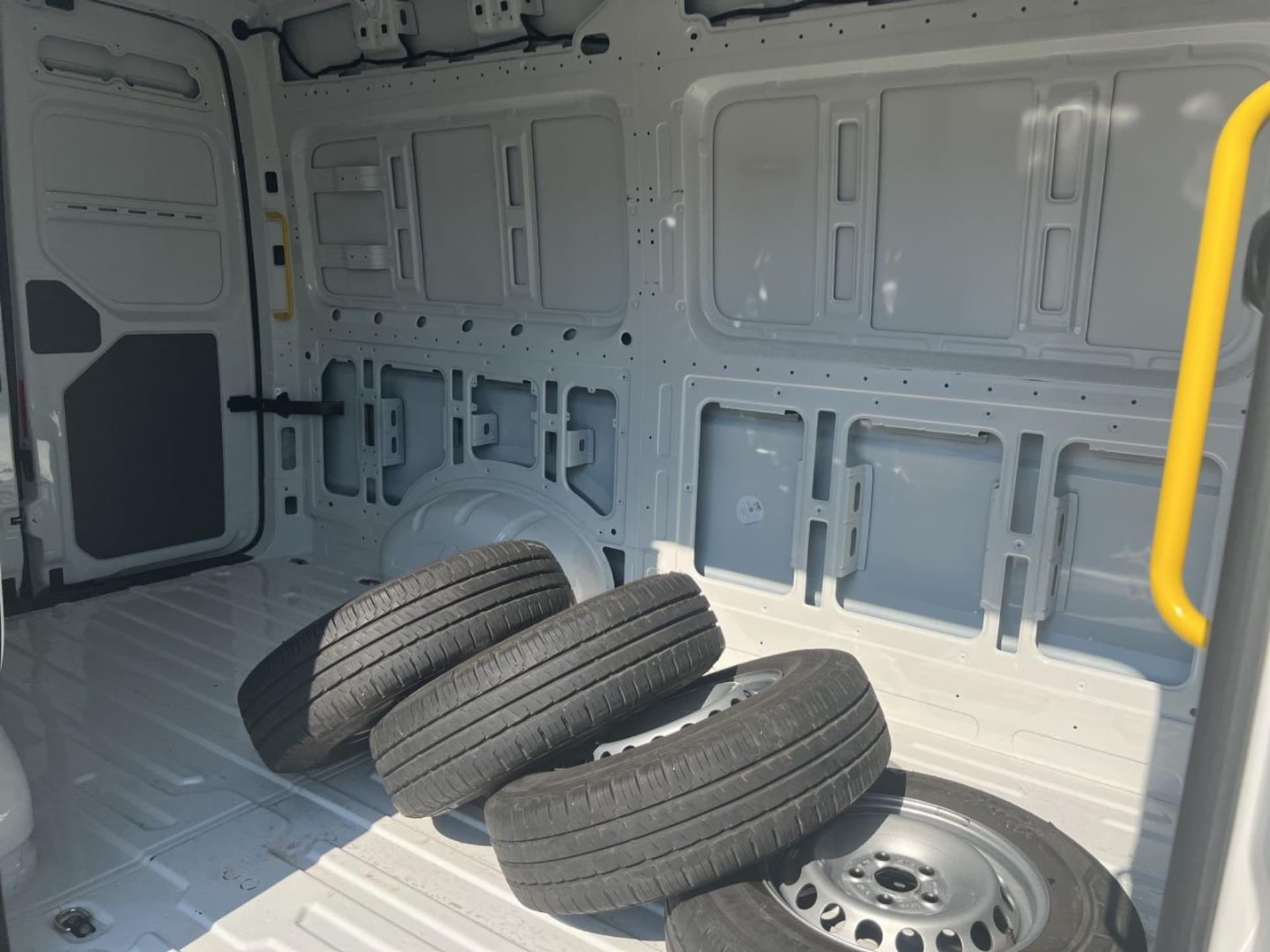 Volkswagen Crafter Kasten mittlerer Radstand