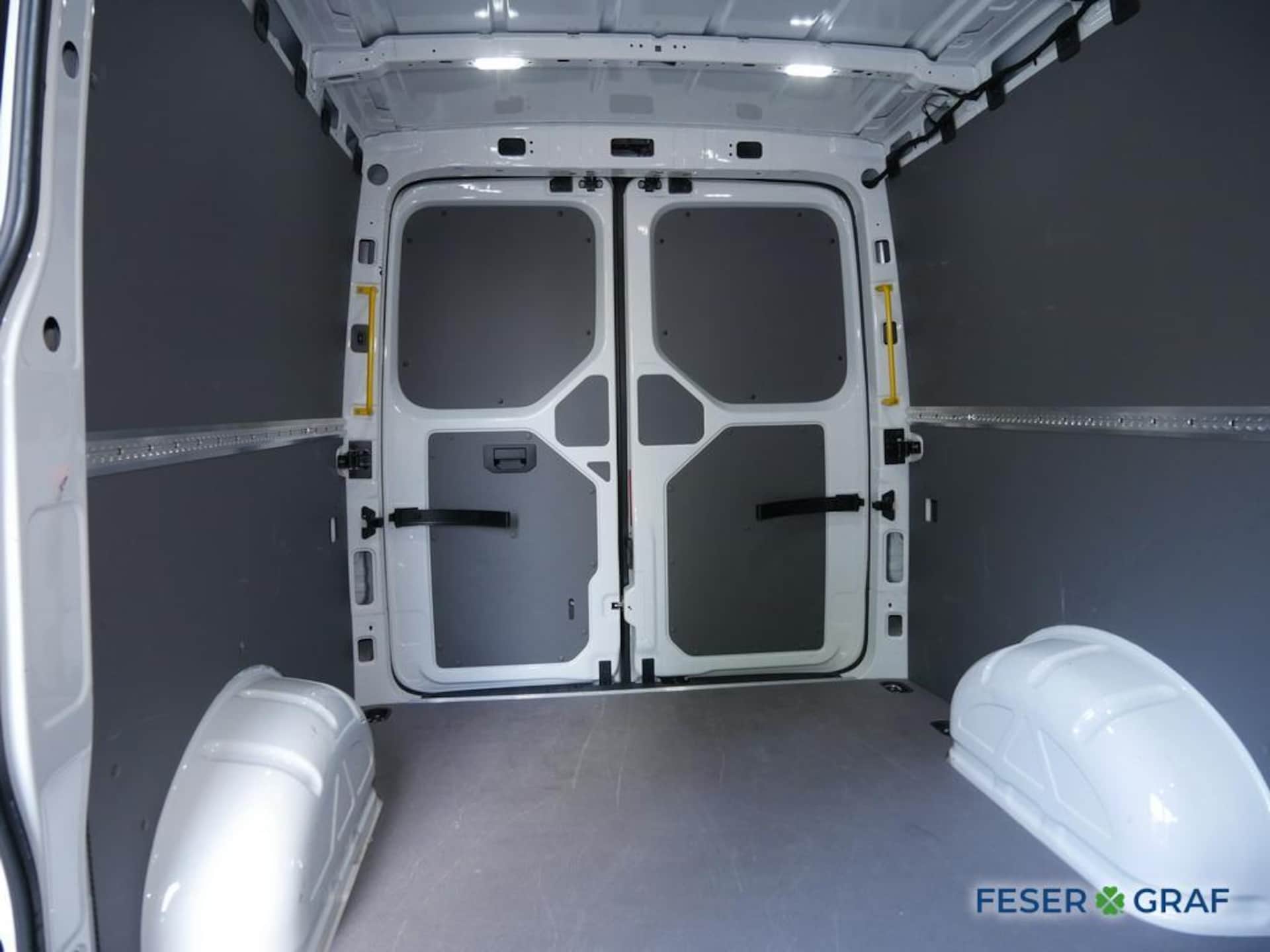 Volkswagen Crafter Kasten mittlerer Radstand