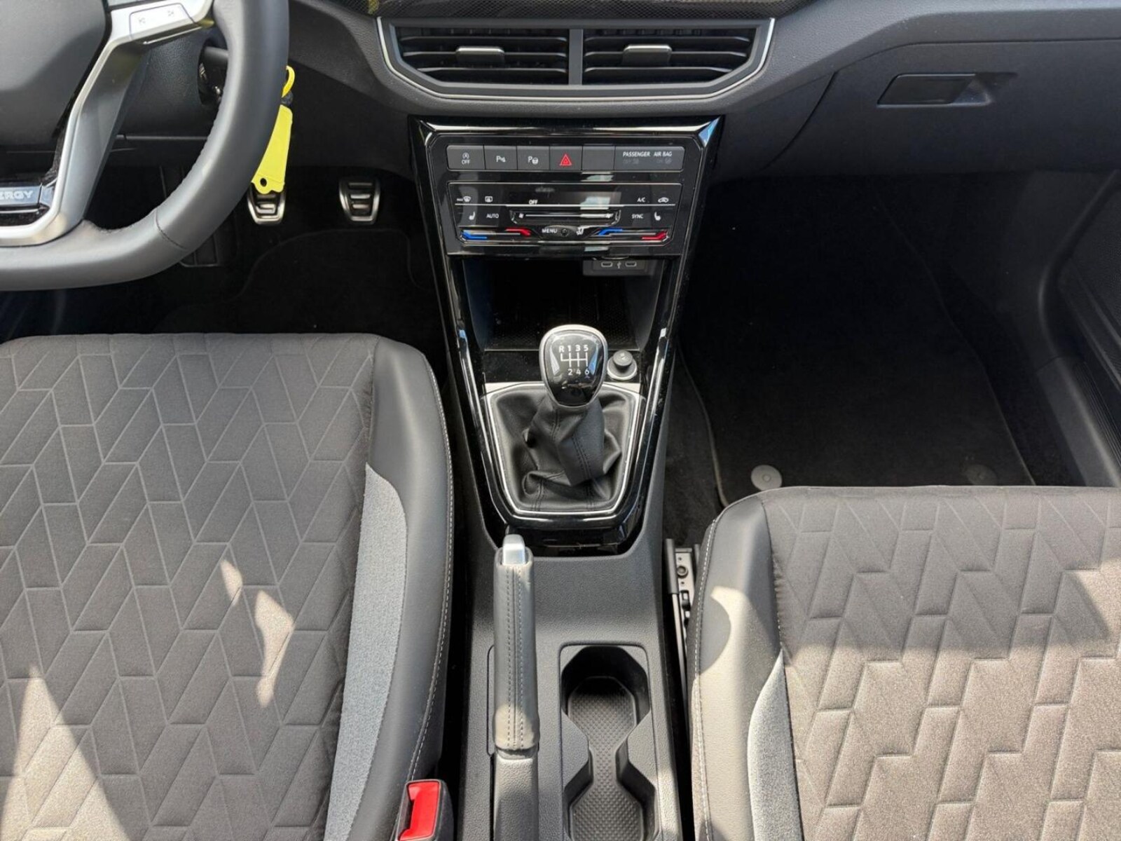 Volkswagen T-Cross – Bild 12