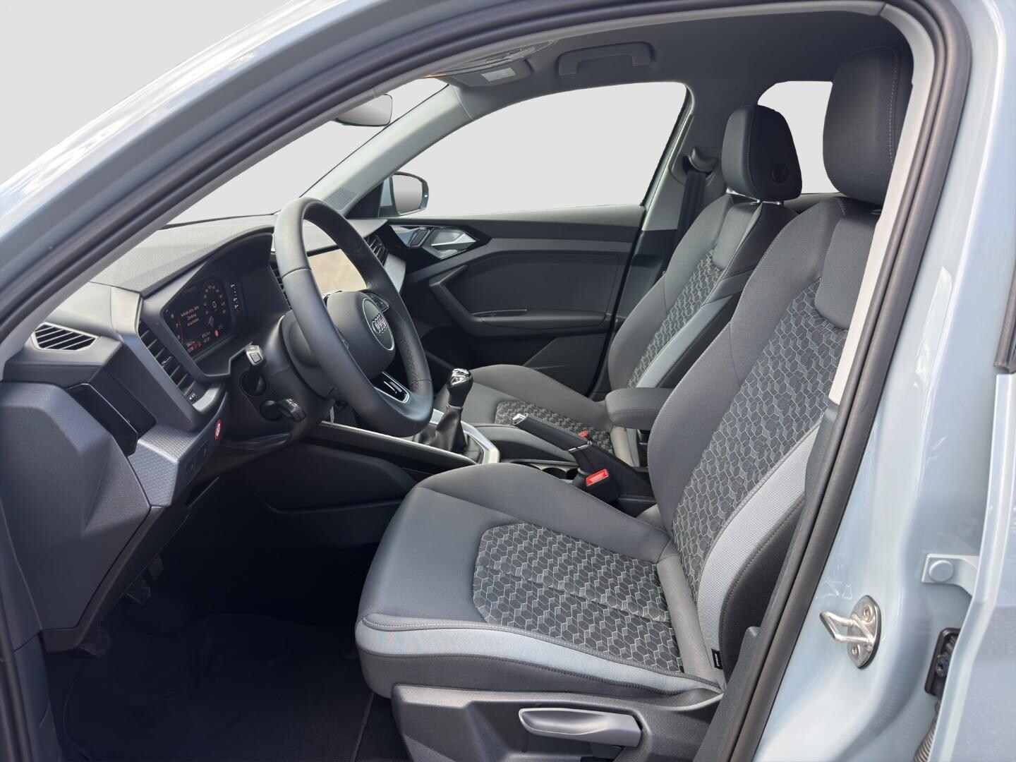 Bild über Audi A1 Sportback advanced 30 TFSI Schaltgetriebe - für weitere Informationen kontaktieren Sie den Audi Partner