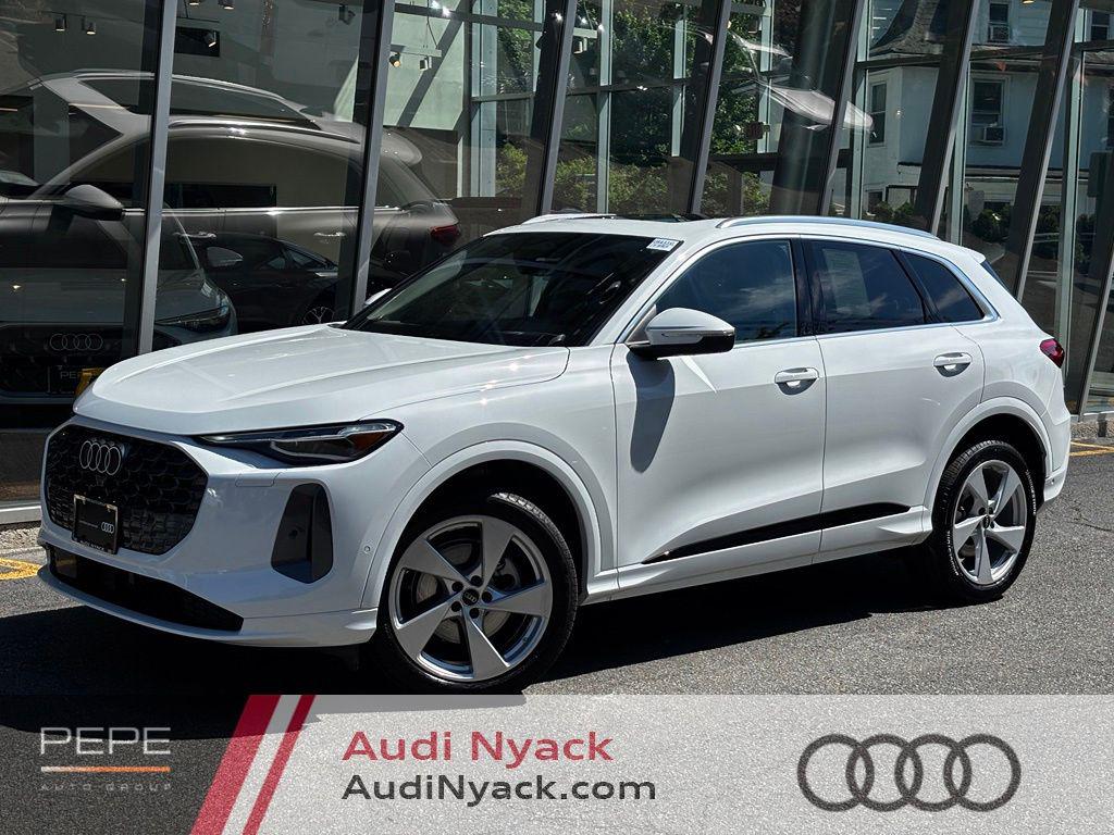 2025 Audi Q5 40 Premium Plus's photo
