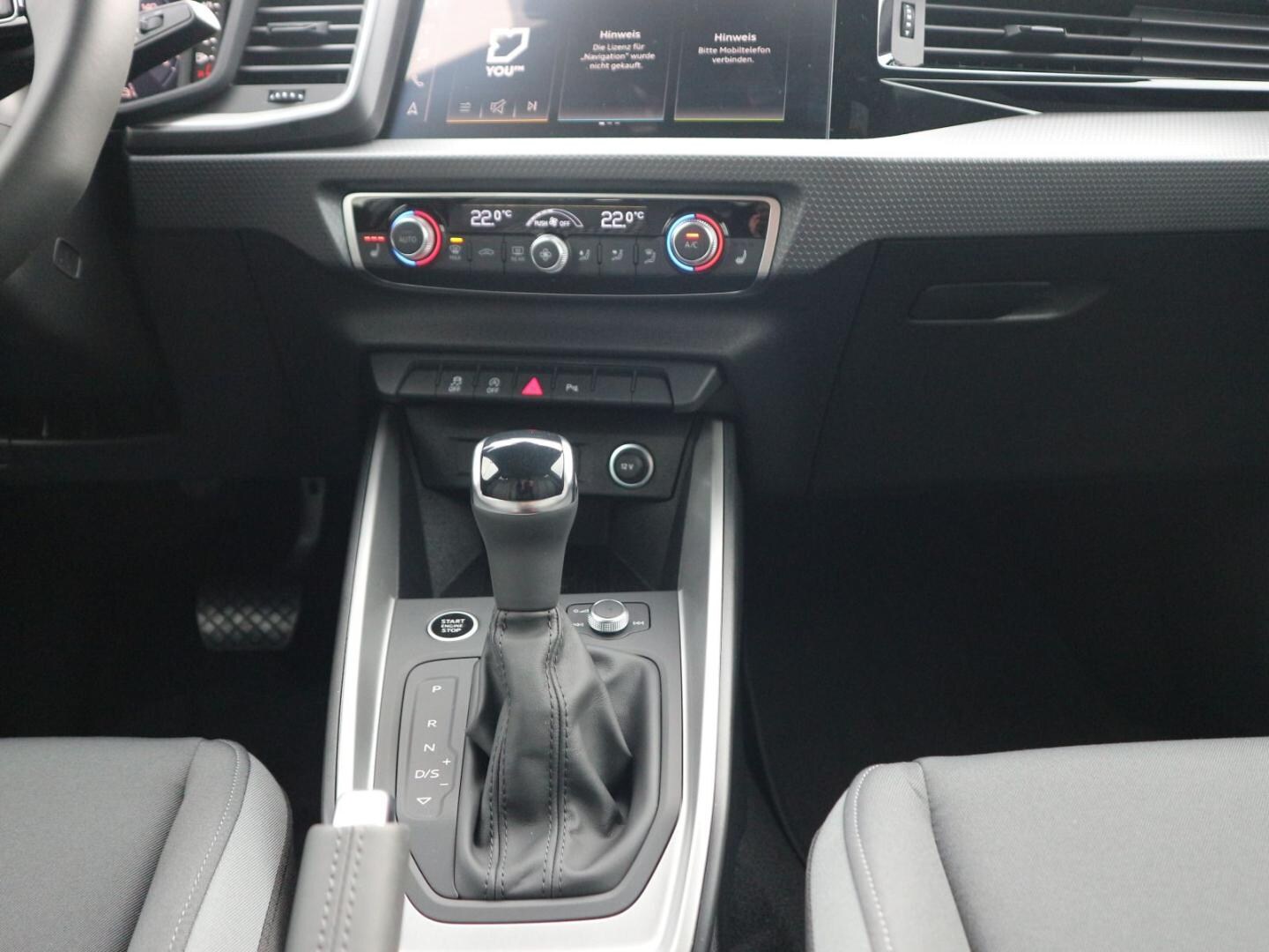 Bild über Audi A1 Sportback S line 30 TFSI S tronic - für weitere Informationen kontaktieren Sie den Audi Partner