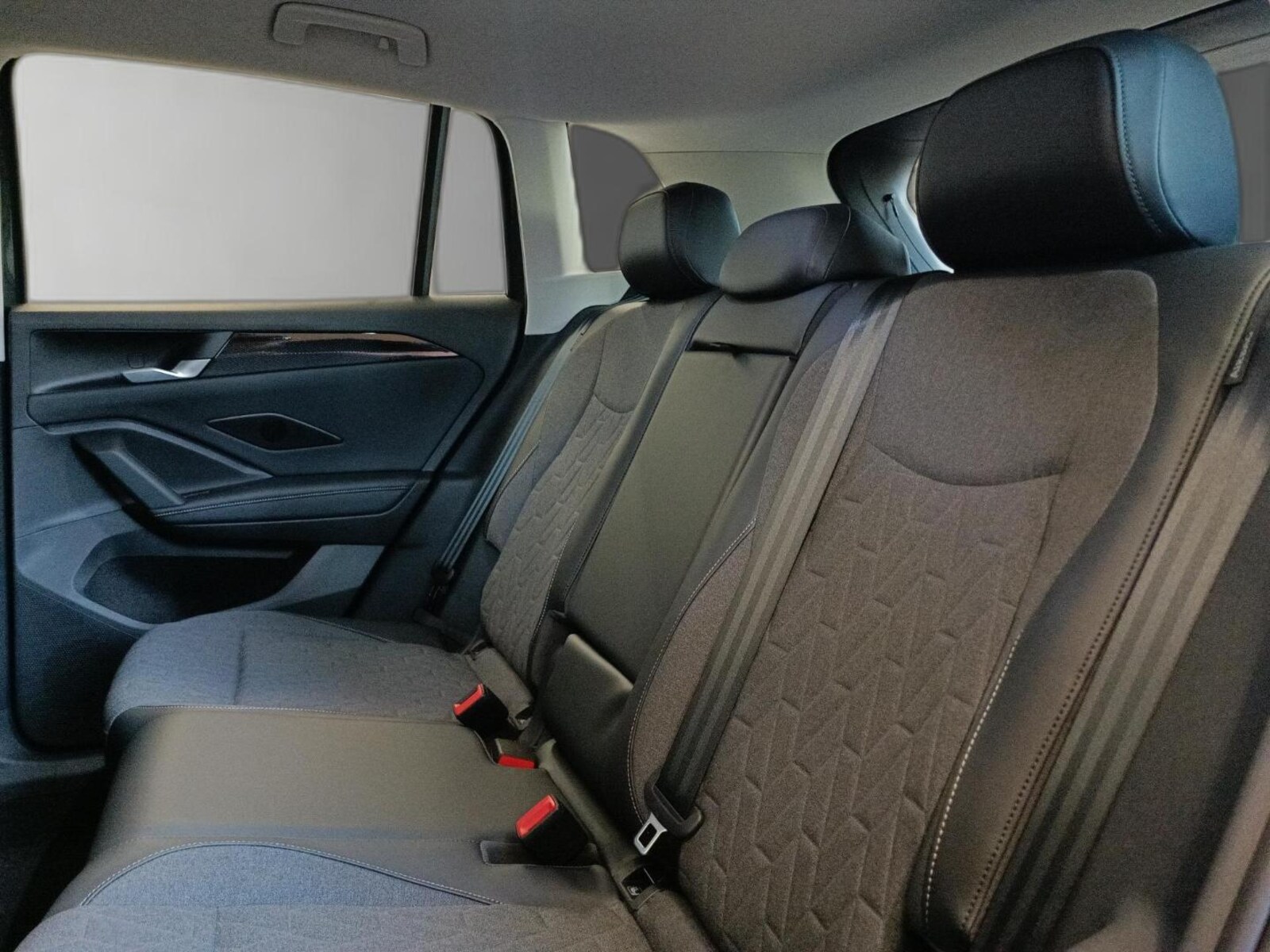 Volkswagen Tiguan – Bild 17