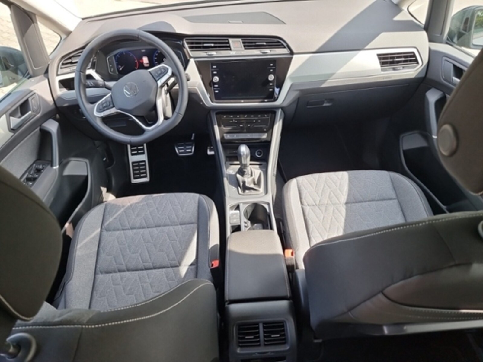 Volkswagen Touran – Bild 10