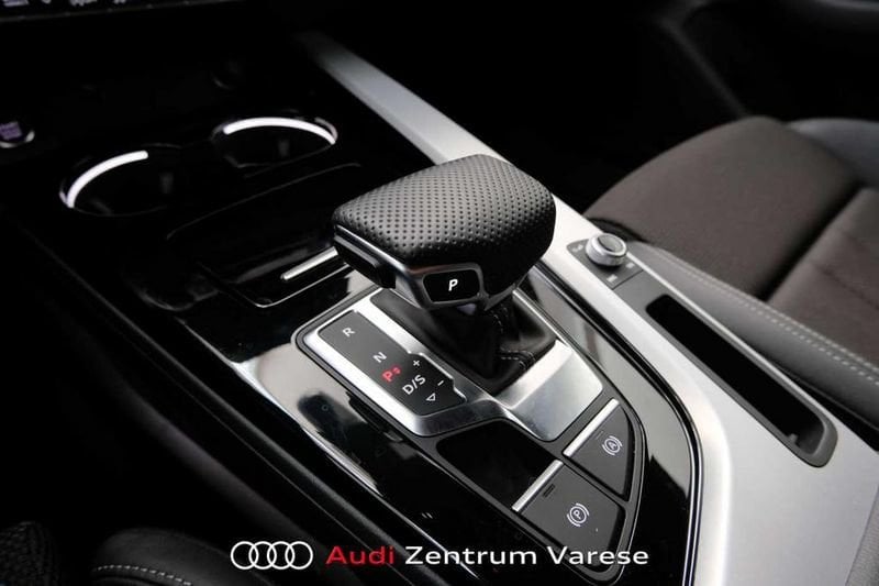 Immagine di Audi A4 Avant S line edition 40 TDI quattro 150 kW (204 CV) S tronic - Vista: for more details contact your dealer